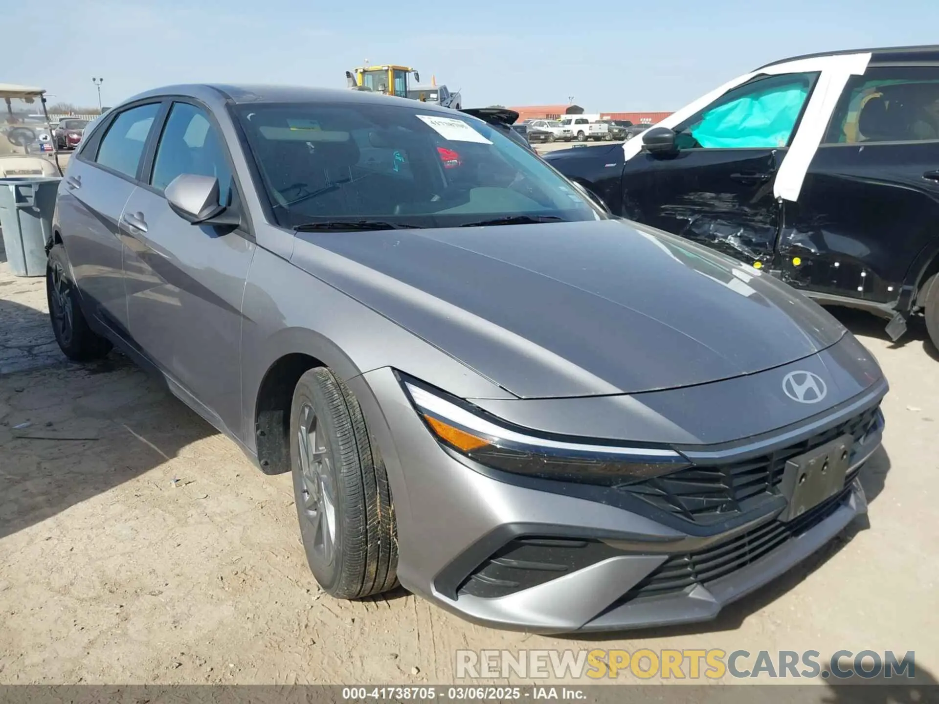 1 Фотография поврежденного автомобиля KMHLM4DG3RU810417 HYUNDAI ELANTRA 2024