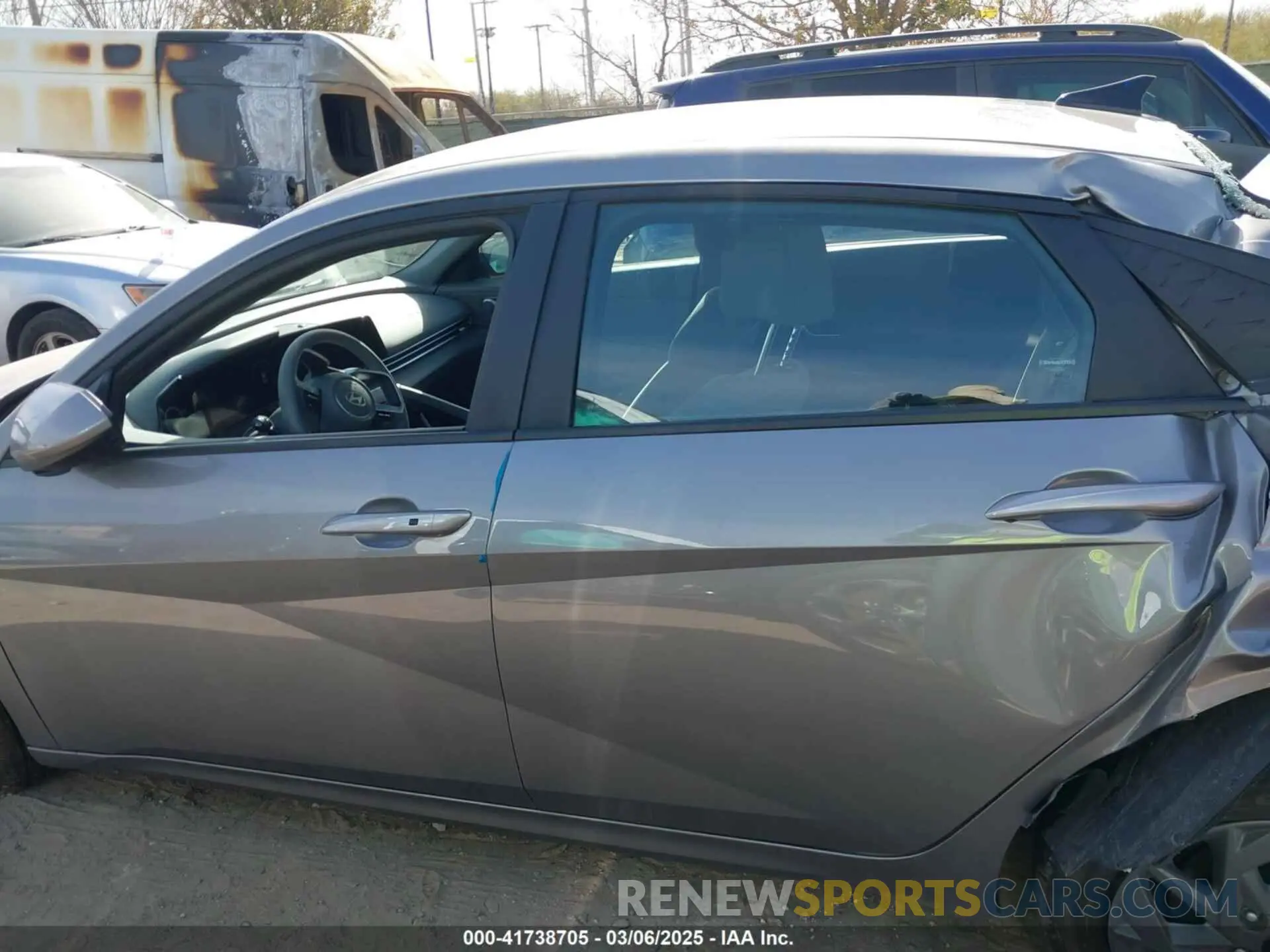14 Фотография поврежденного автомобиля KMHLM4DG3RU810417 HYUNDAI ELANTRA 2024