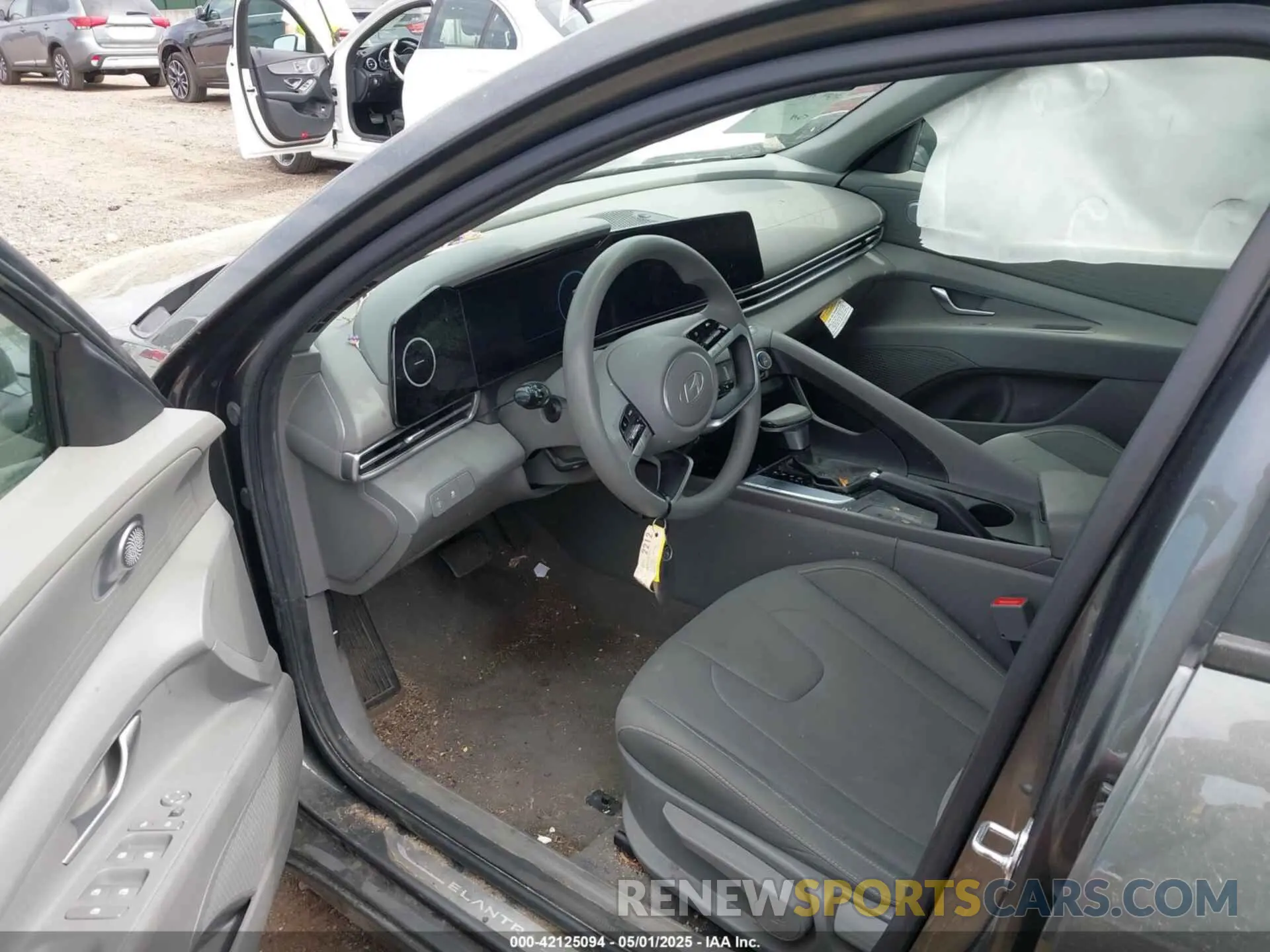 5 Фотография поврежденного автомобиля KMHLM4DG3RU812894 HYUNDAI ELANTRA 2024