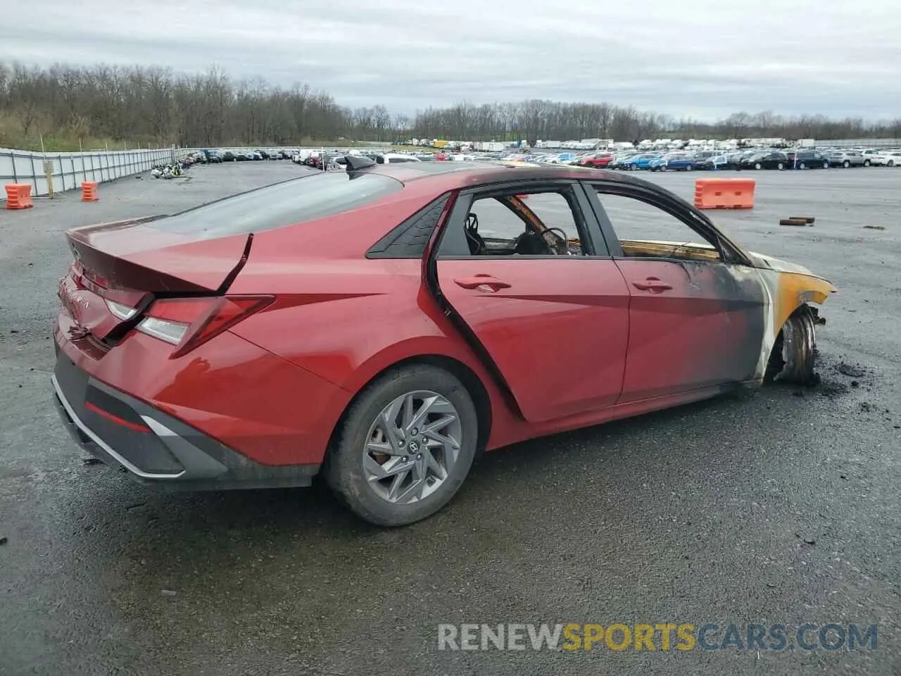 3 Фотография поврежденного автомобиля KMHLM4DG3RU845359 HYUNDAI ELANTRA 2024