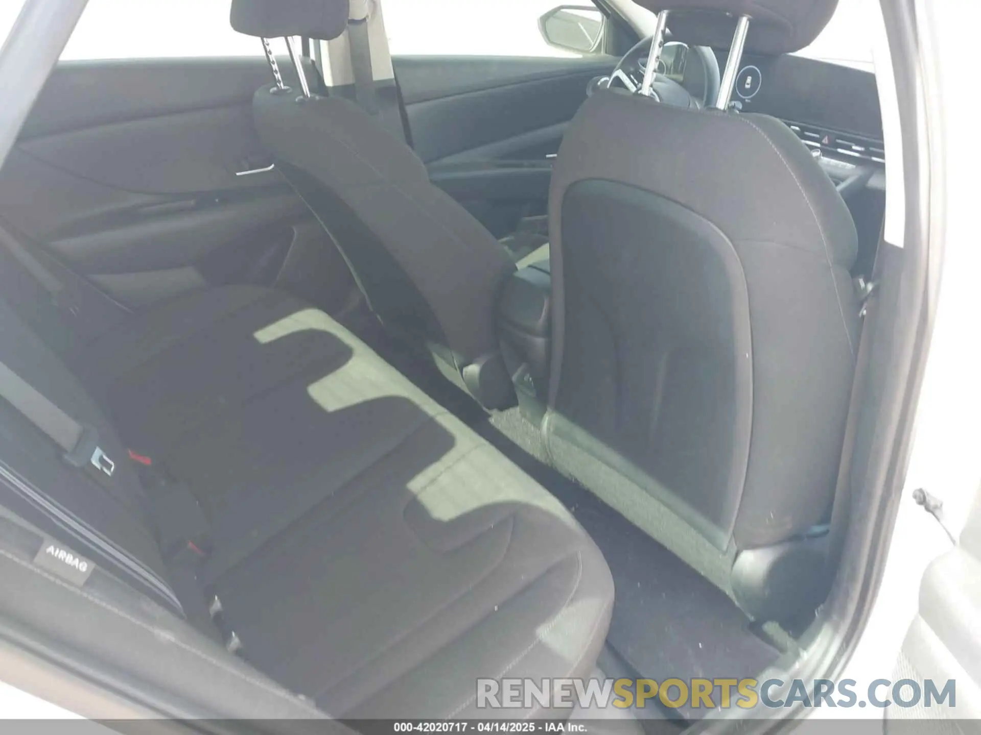 8 Фотография поврежденного автомобиля KMHLM4DG4RU642352 HYUNDAI ELANTRA 2024