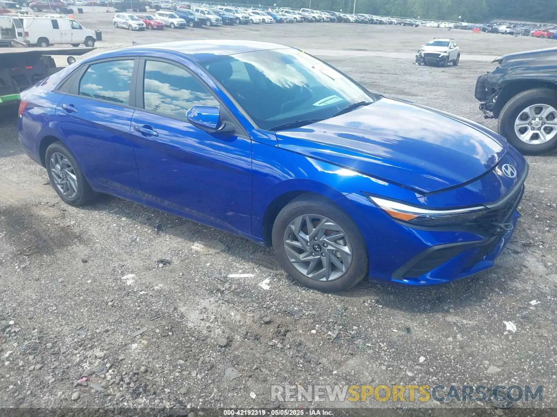 1 Фотография поврежденного автомобиля KMHLM4DG4RU650273 HYUNDAI ELANTRA 2024