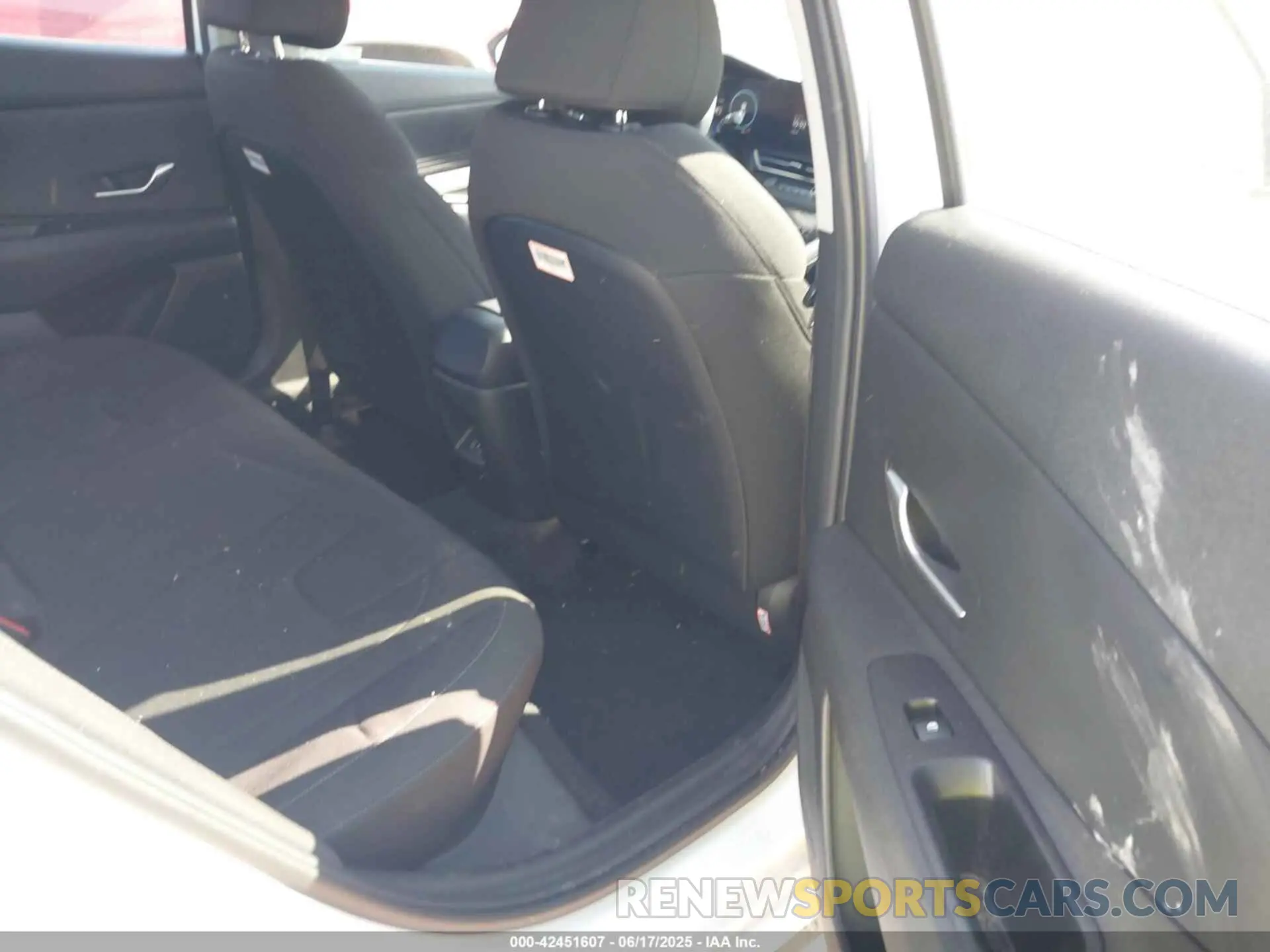 8 Фотография поврежденного автомобиля KMHLM4DG4RU694158 HYUNDAI ELANTRA 2024
