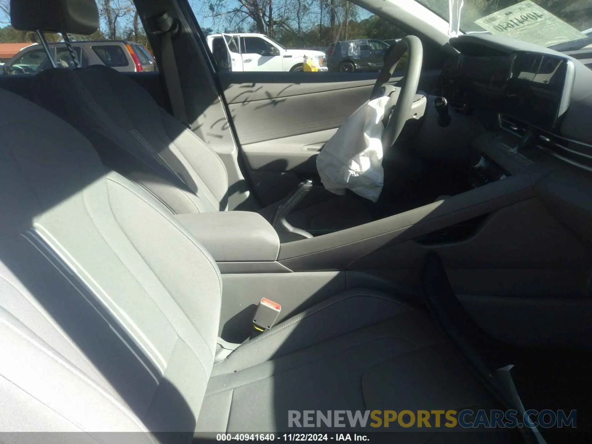 5 Photograph of a damaged car KMHLM4DG4RU764080 HYUNDAI ELANTRA 2024