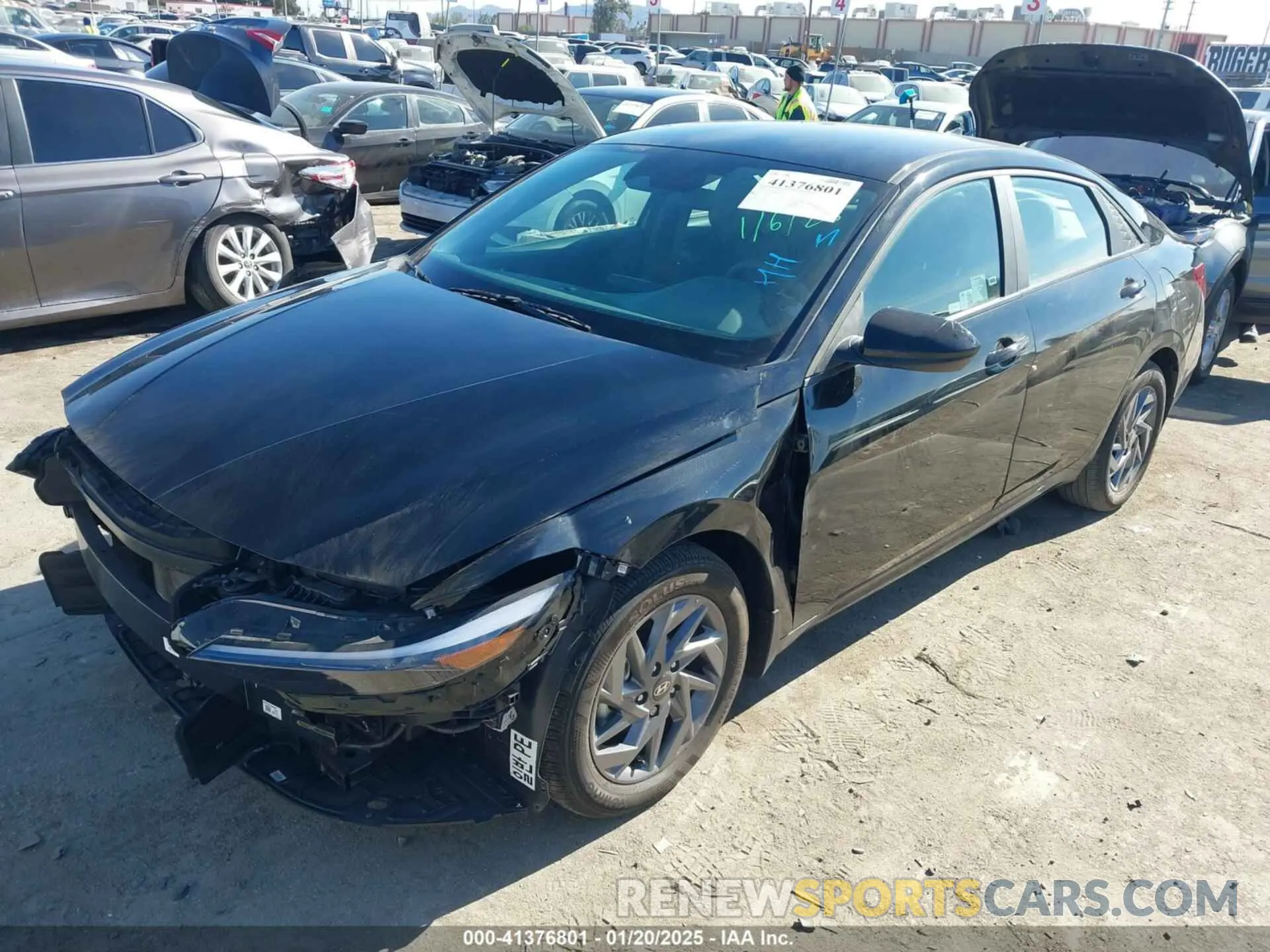 2 Фотография поврежденного автомобиля KMHLM4DG4RU778450 HYUNDAI ELANTRA 2024