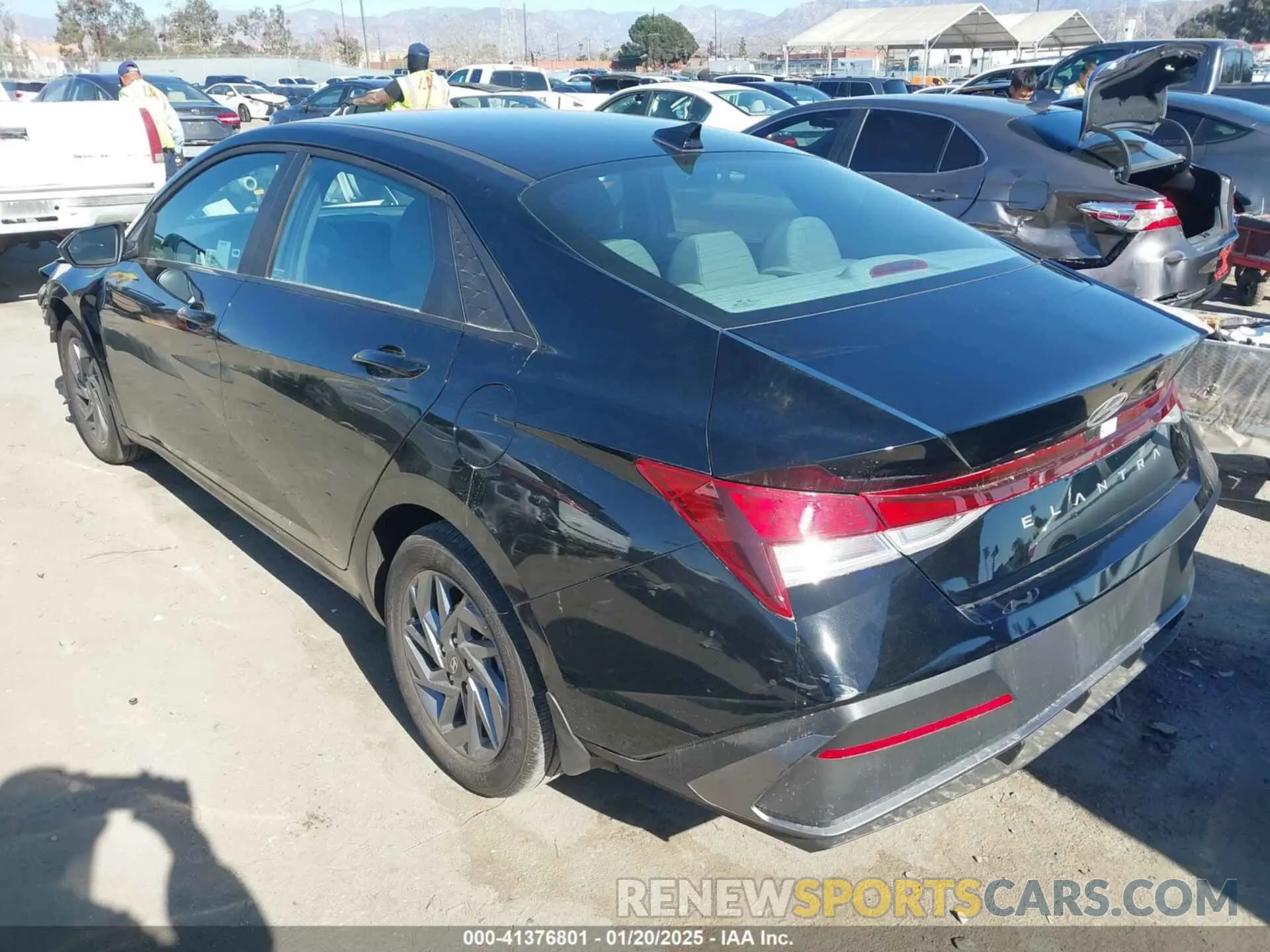 3 Фотография поврежденного автомобиля KMHLM4DG4RU778450 HYUNDAI ELANTRA 2024