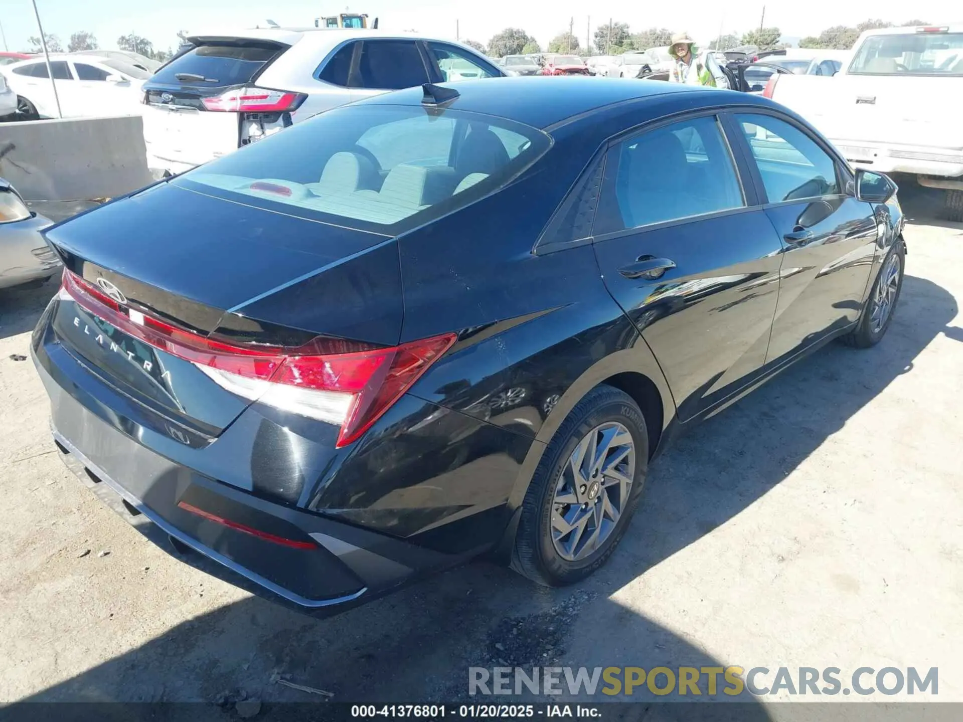 4 Фотография поврежденного автомобиля KMHLM4DG4RU778450 HYUNDAI ELANTRA 2024