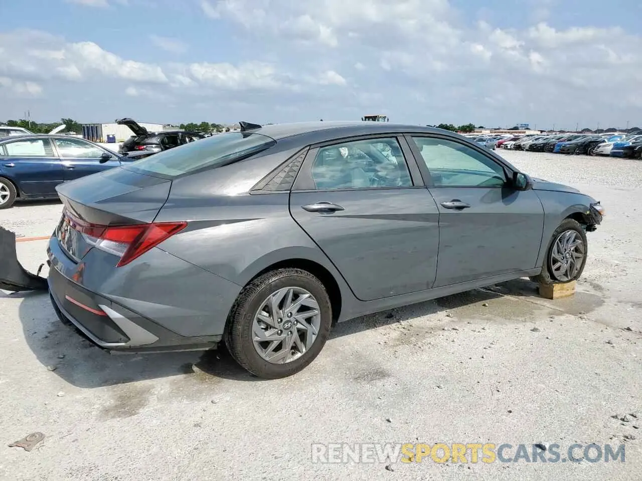 3 Фотография поврежденного автомобиля KMHLM4DG4RU828828 HYUNDAI ELANTRA 2024
