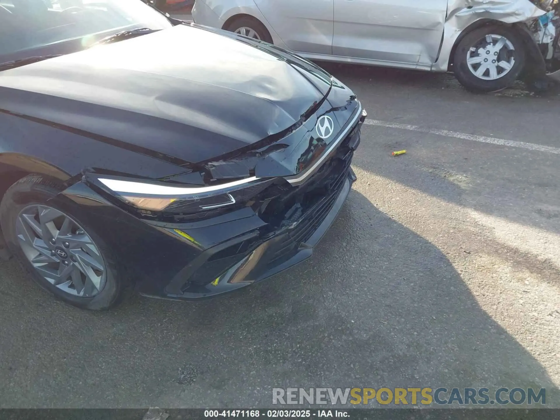 17 Фотография поврежденного автомобиля KMHLM4DG4RU852319 HYUNDAI ELANTRA 2024