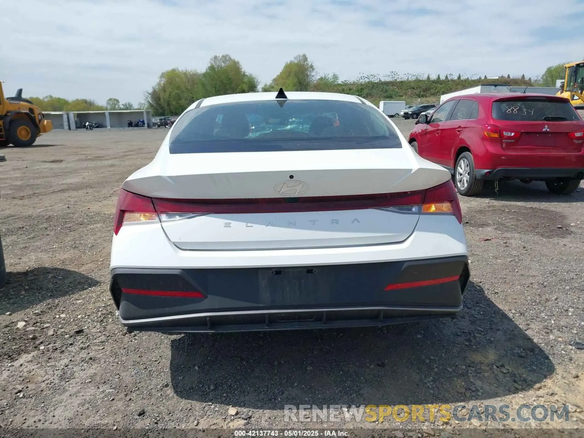 16 Photograph of a damaged car KMHLM4DG5RU641629 HYUNDAI ELANTRA 2024