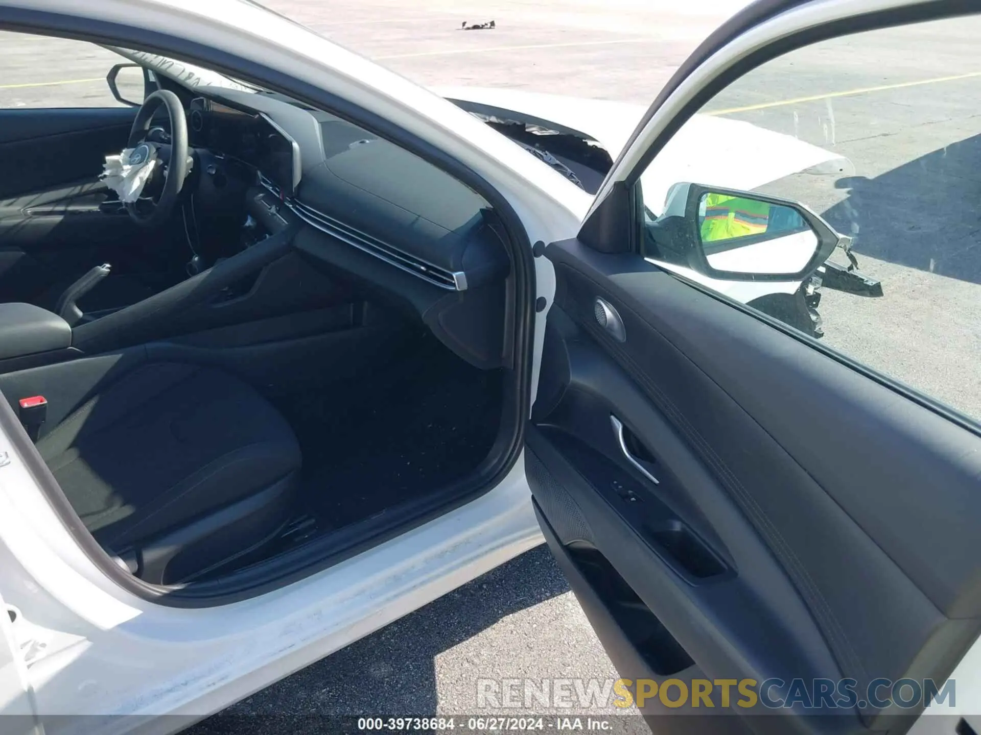 5 Photograph of a damaged car KMHLM4DG5RU650878 HYUNDAI ELANTRA 2024