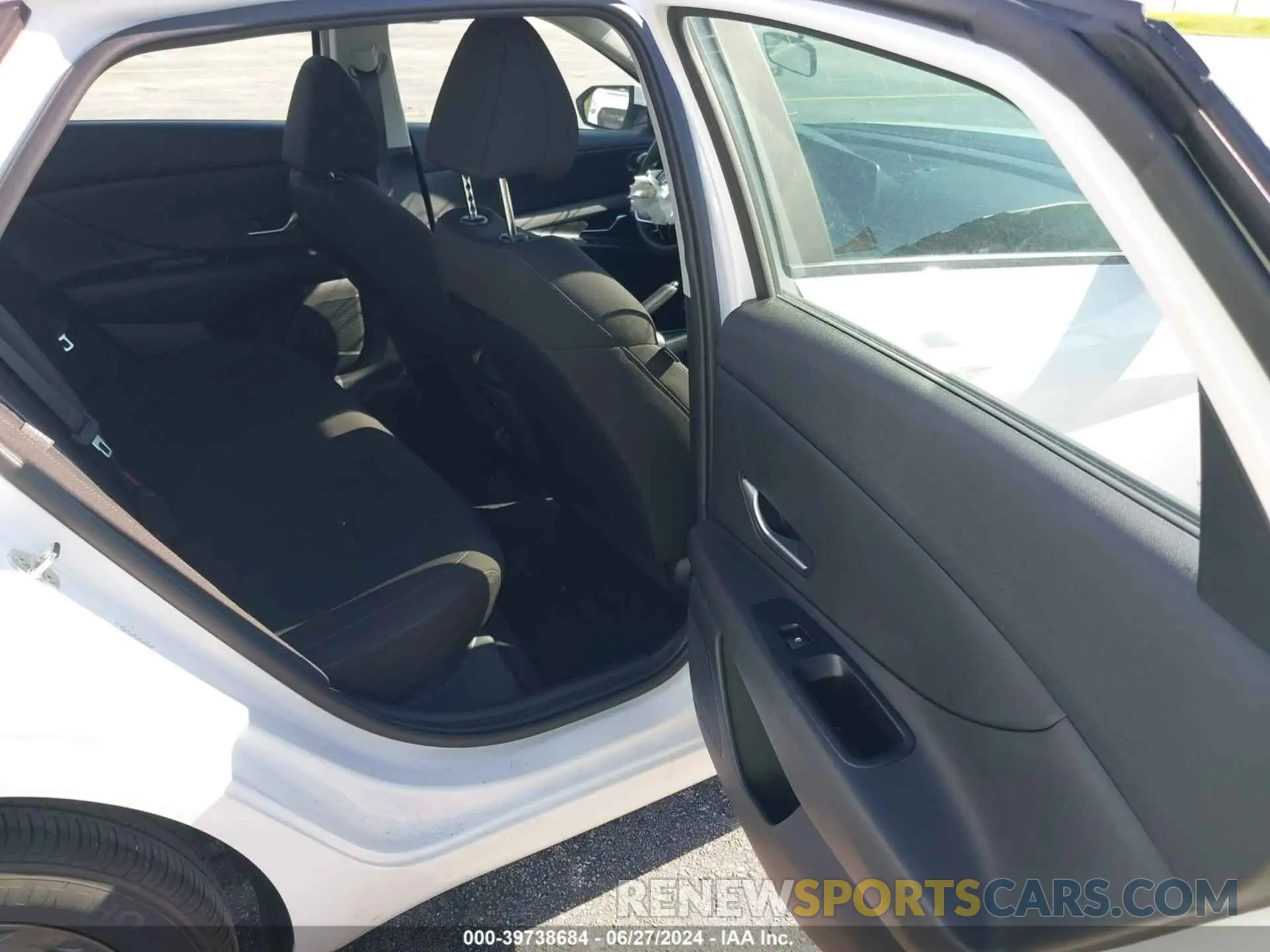 8 Photograph of a damaged car KMHLM4DG5RU650878 HYUNDAI ELANTRA 2024