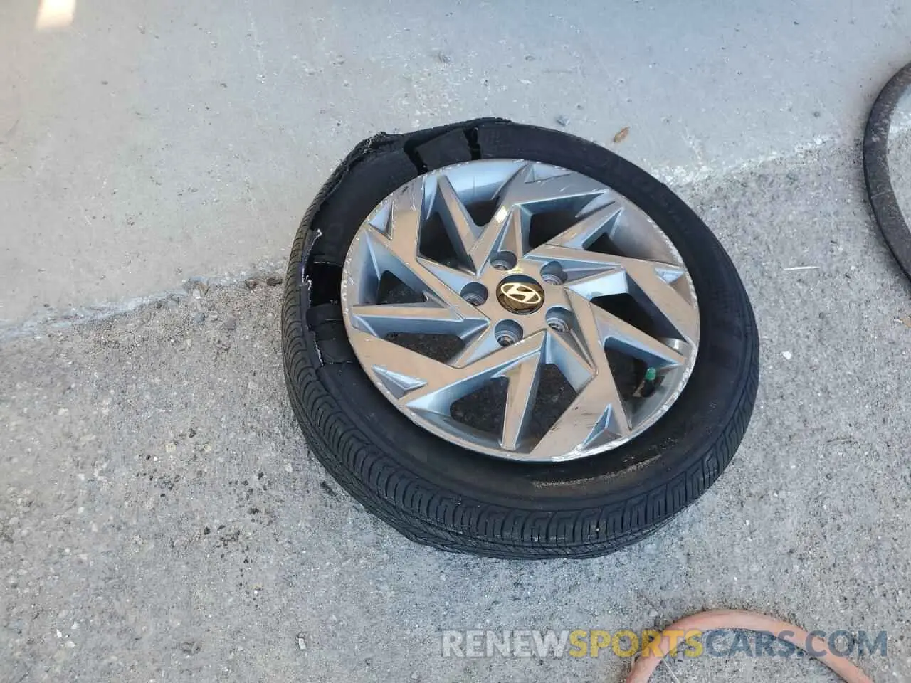 12 Photograph of a damaged car KMHLM4DG5RU656860 HYUNDAI ELANTRA 2024