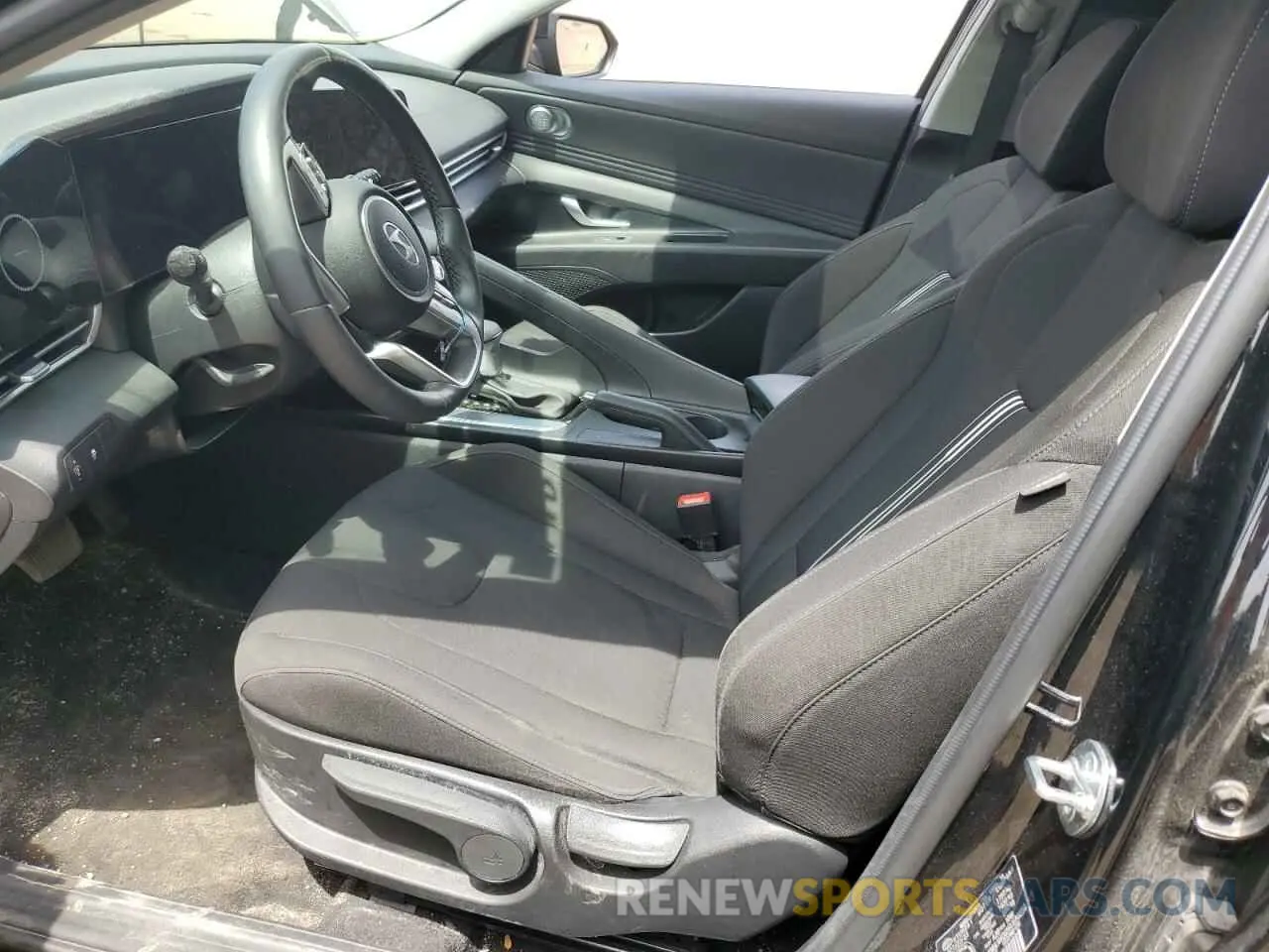7 Photograph of a damaged car KMHLM4DG5RU683850 HYUNDAI ELANTRA 2024
