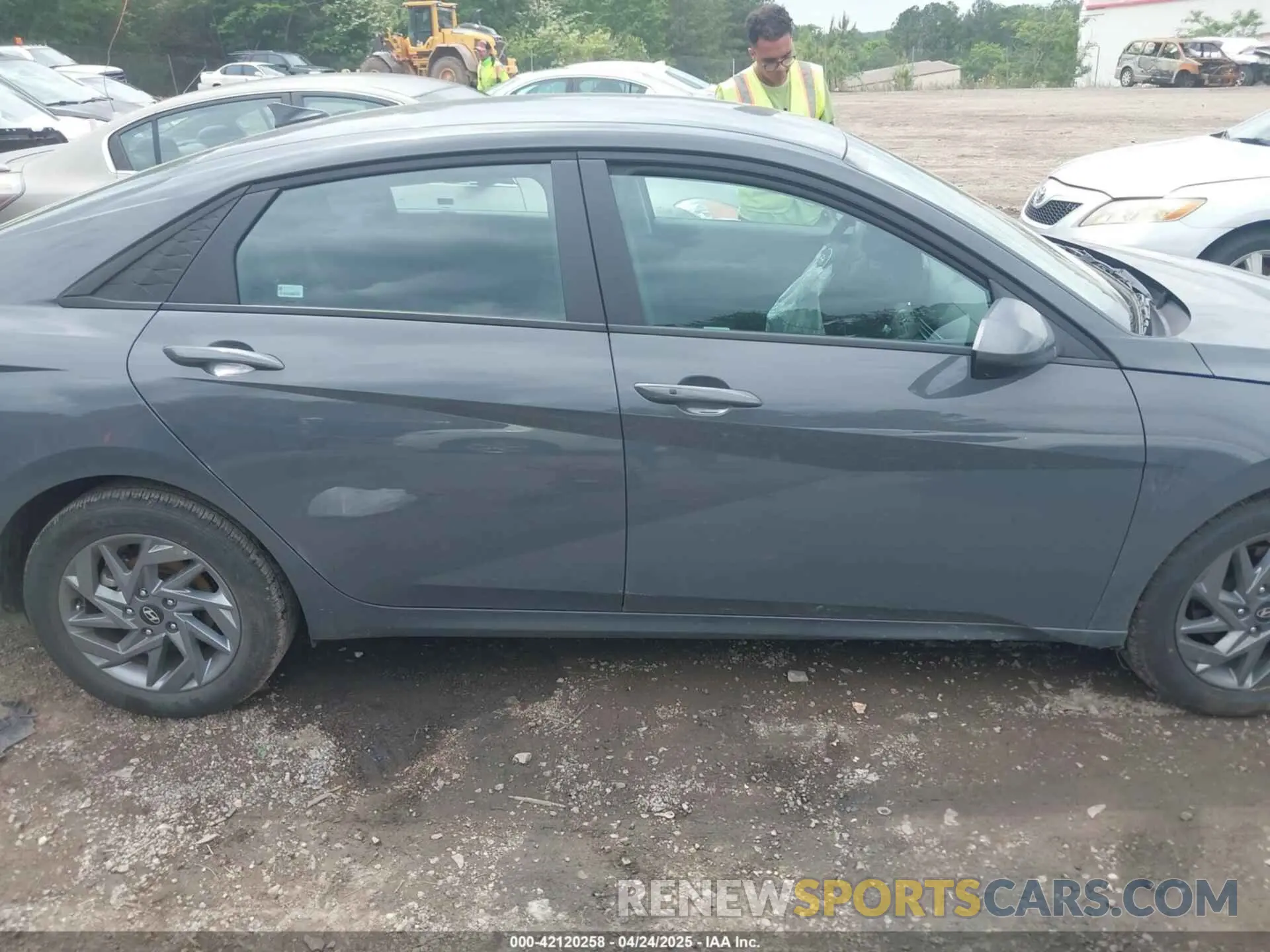 13 Фотография поврежденного автомобиля KMHLM4DG5RU843919 HYUNDAI ELANTRA 2024