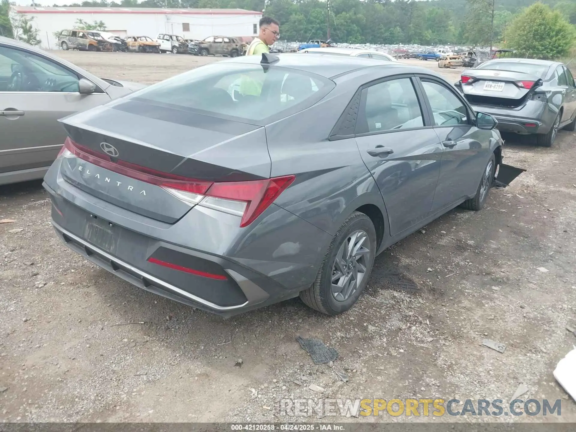 4 Фотография поврежденного автомобиля KMHLM4DG5RU843919 HYUNDAI ELANTRA 2024