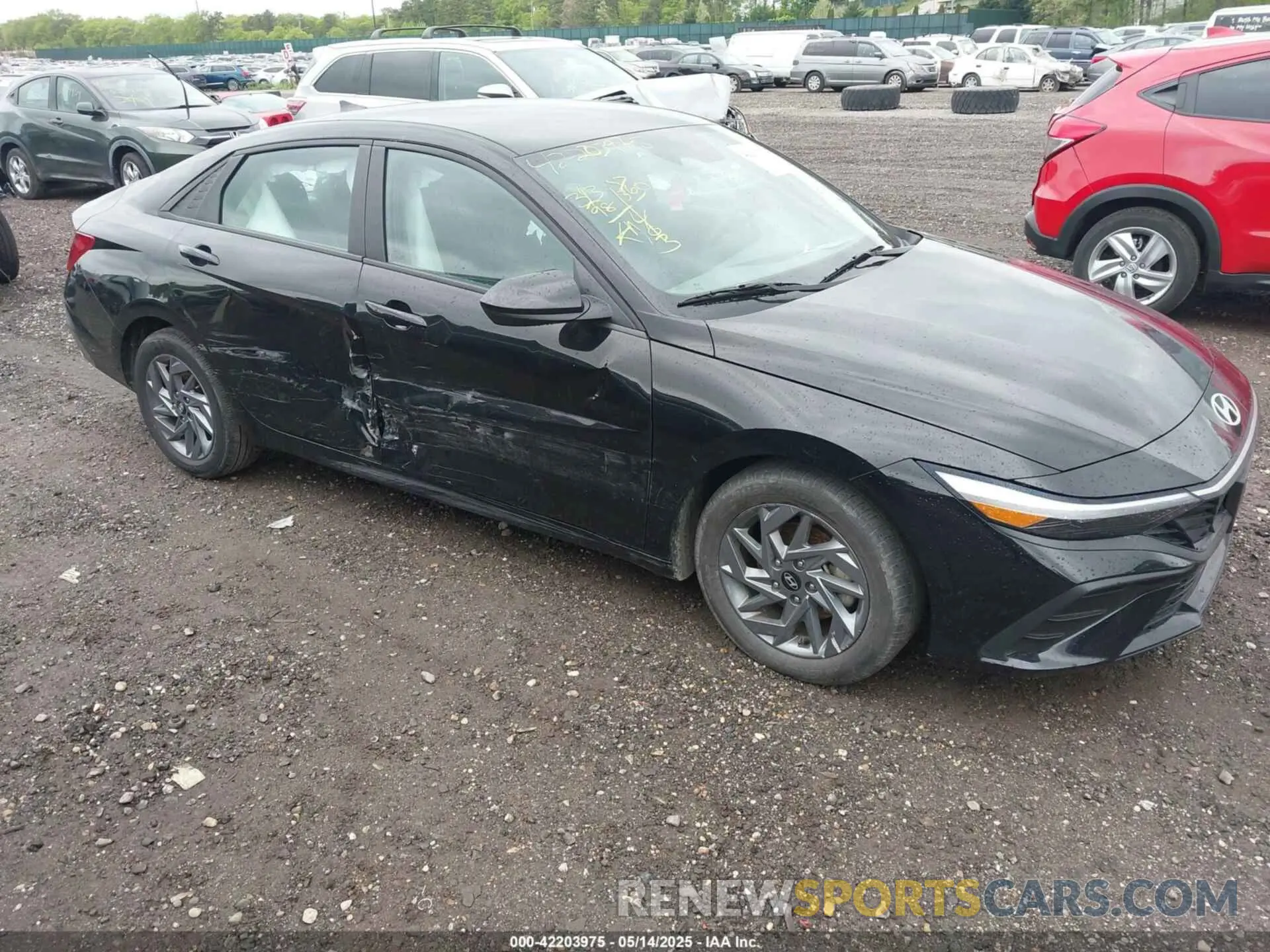 1 Фотография поврежденного автомобиля KMHLM4DG6RU653322 HYUNDAI ELANTRA 2024