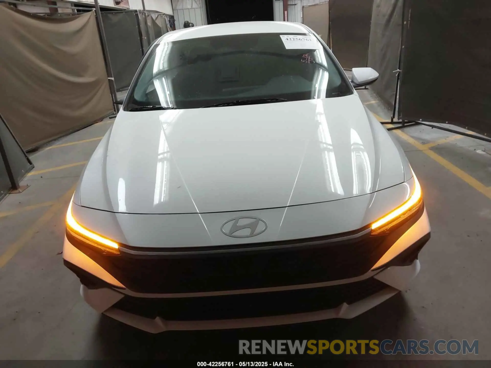 11 Фотография поврежденного автомобиля KMHLM4DG6RU803946 HYUNDAI ELANTRA 2024