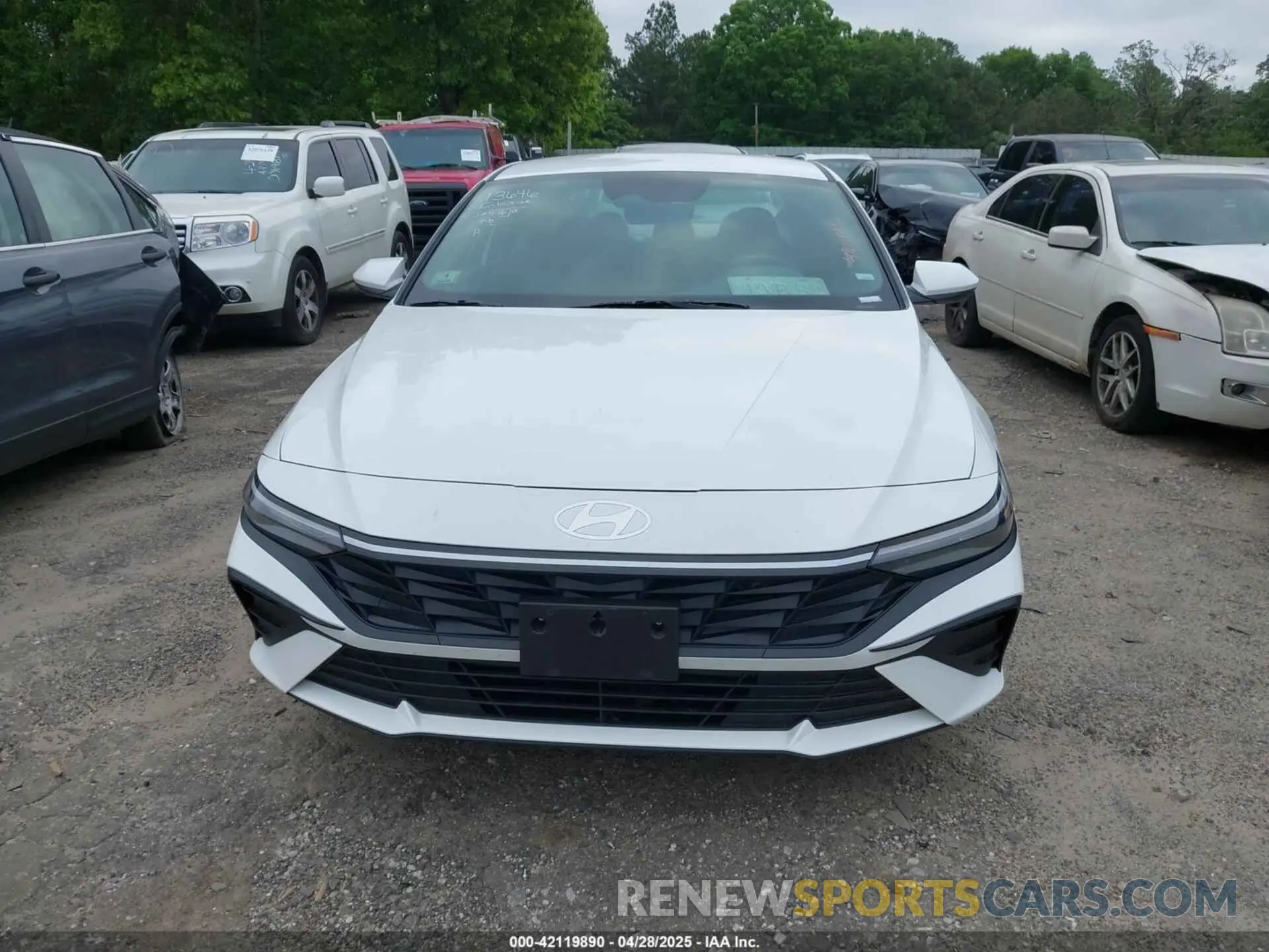 12 Фотография поврежденного автомобиля KMHLM4DG7RU666094 HYUNDAI ELANTRA 2024