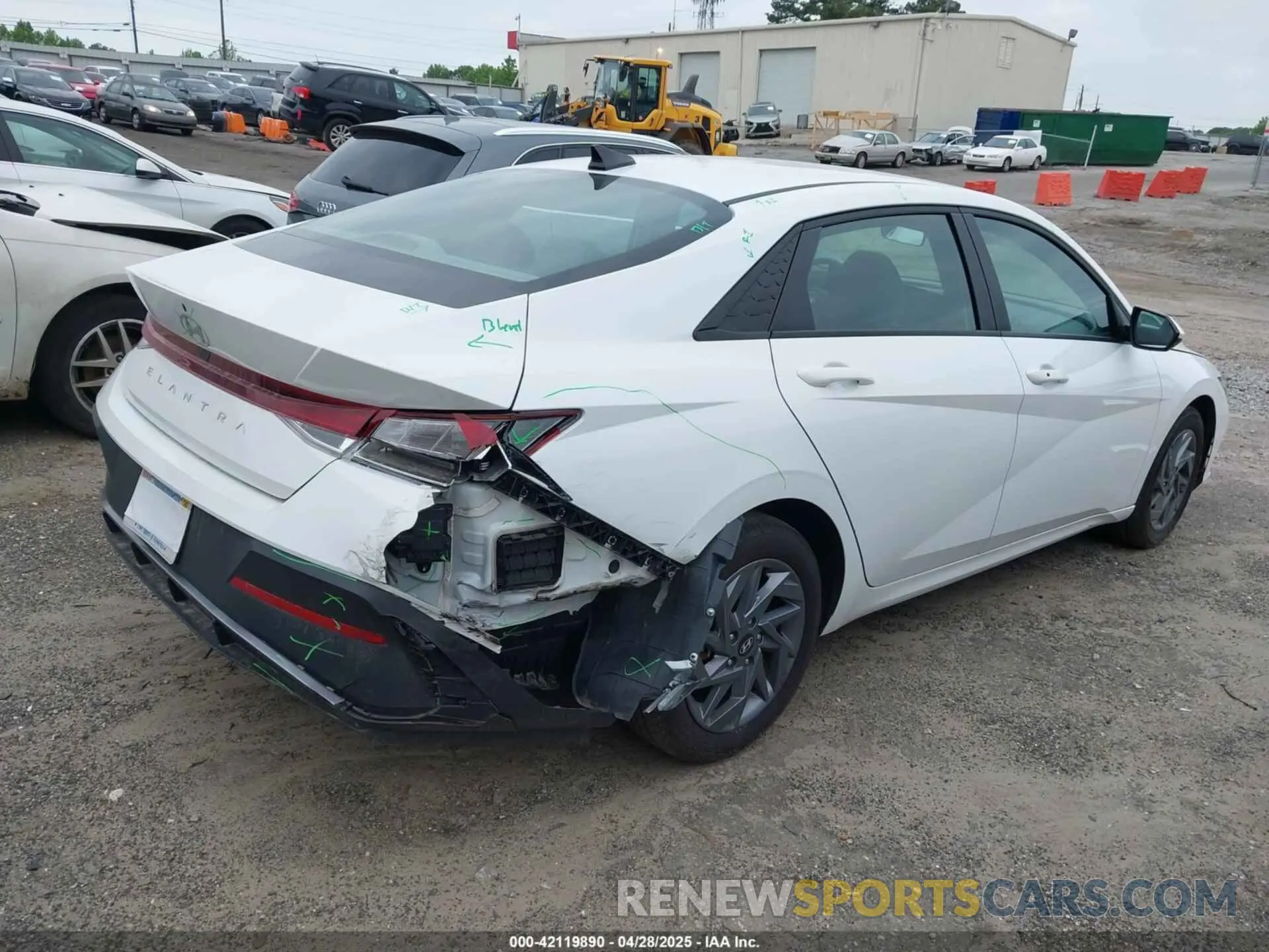 4 Фотография поврежденного автомобиля KMHLM4DG7RU666094 HYUNDAI ELANTRA 2024