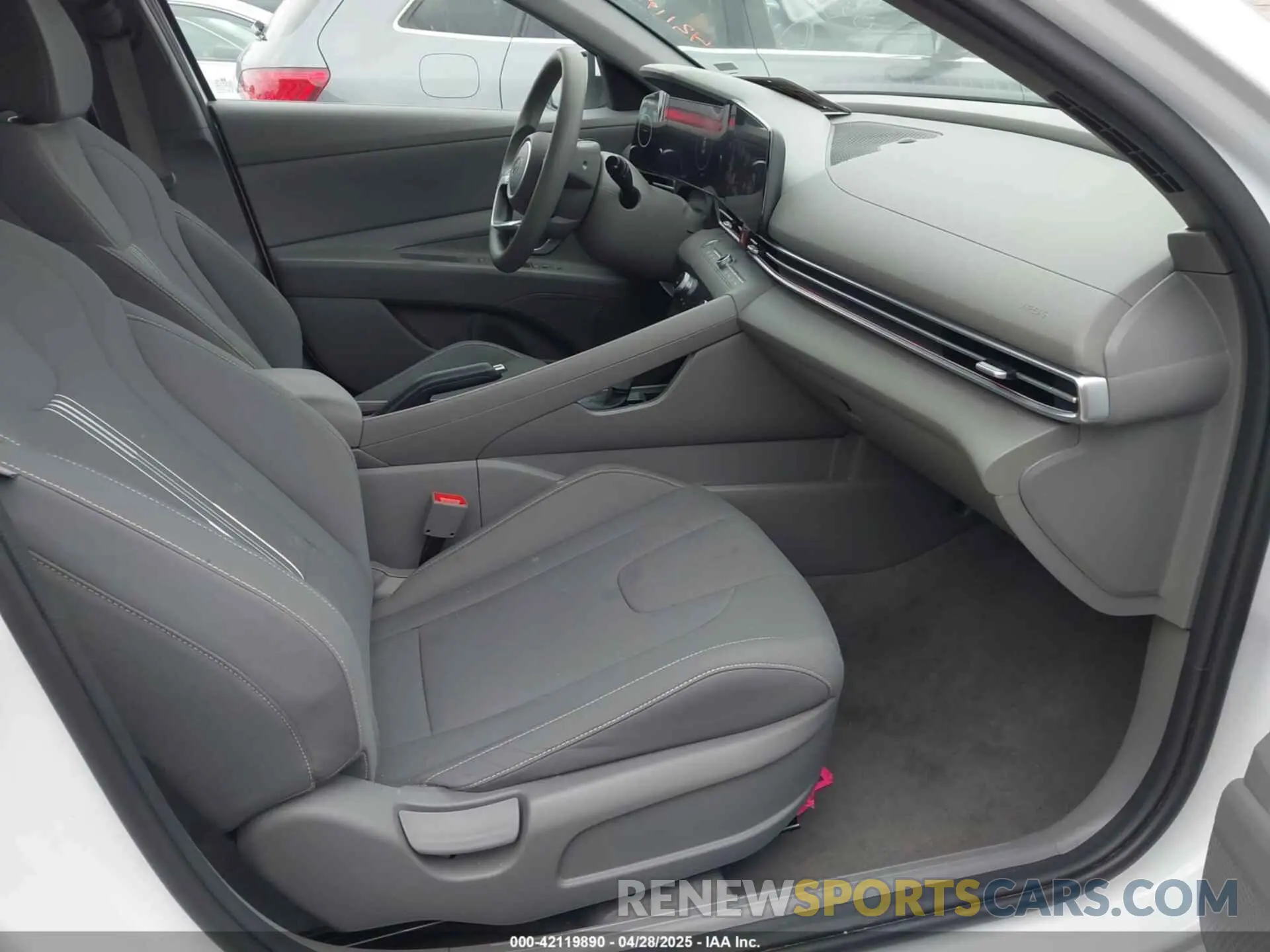 5 Фотография поврежденного автомобиля KMHLM4DG7RU666094 HYUNDAI ELANTRA 2024