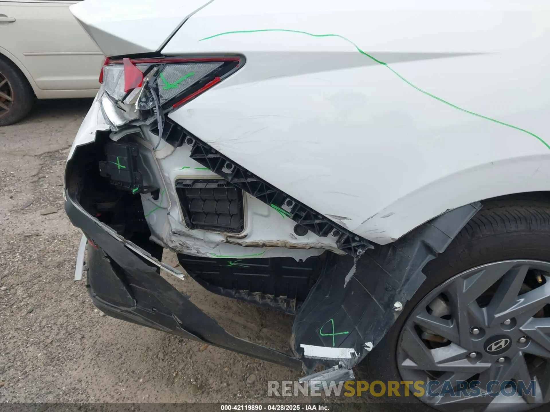 6 Фотография поврежденного автомобиля KMHLM4DG7RU666094 HYUNDAI ELANTRA 2024