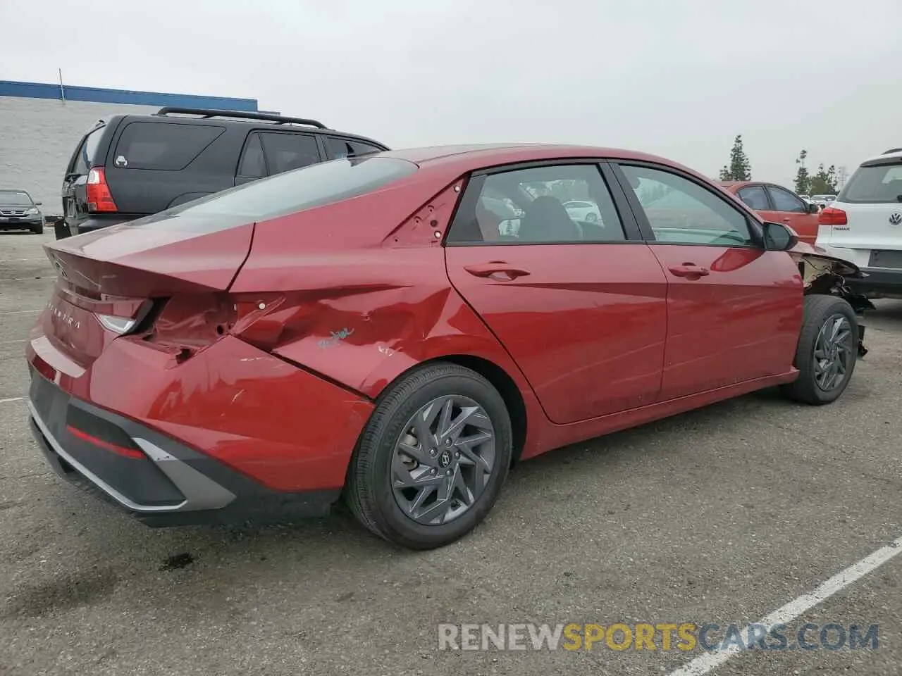 3 Фотография поврежденного автомобиля KMHLM4DG7RU675118 HYUNDAI ELANTRA 2024