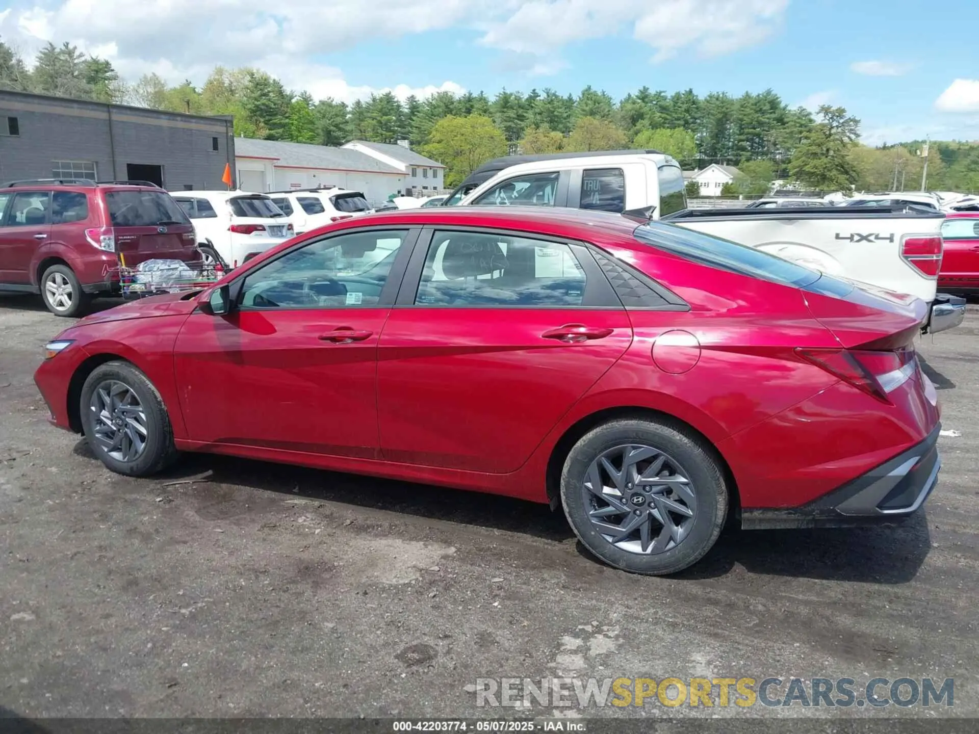 14 Фотография поврежденного автомобиля KMHLM4DG7RU702270 HYUNDAI ELANTRA 2024
