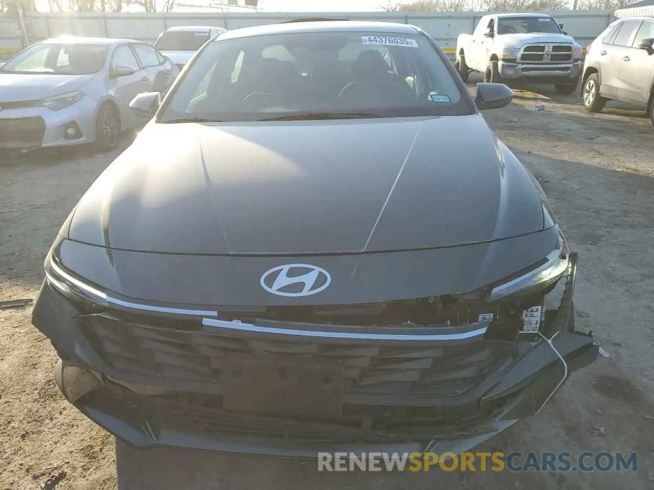 5 Фотография поврежденного автомобиля KMHLM4DG7RU750884 HYUNDAI ELANTRA 2024