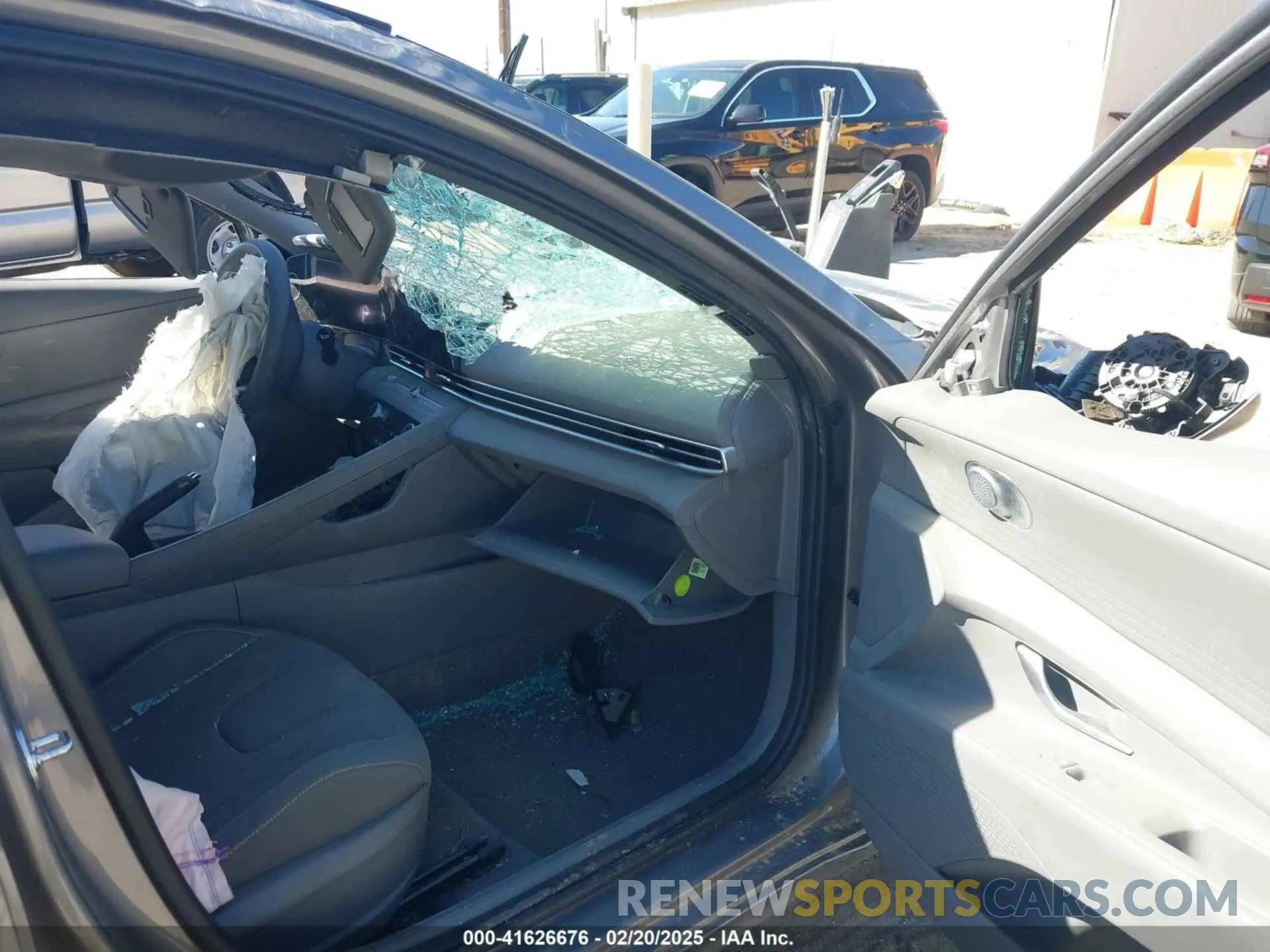 5 Photograph of a damaged car KMHLM4DG8RU679405 HYUNDAI ELANTRA 2024
