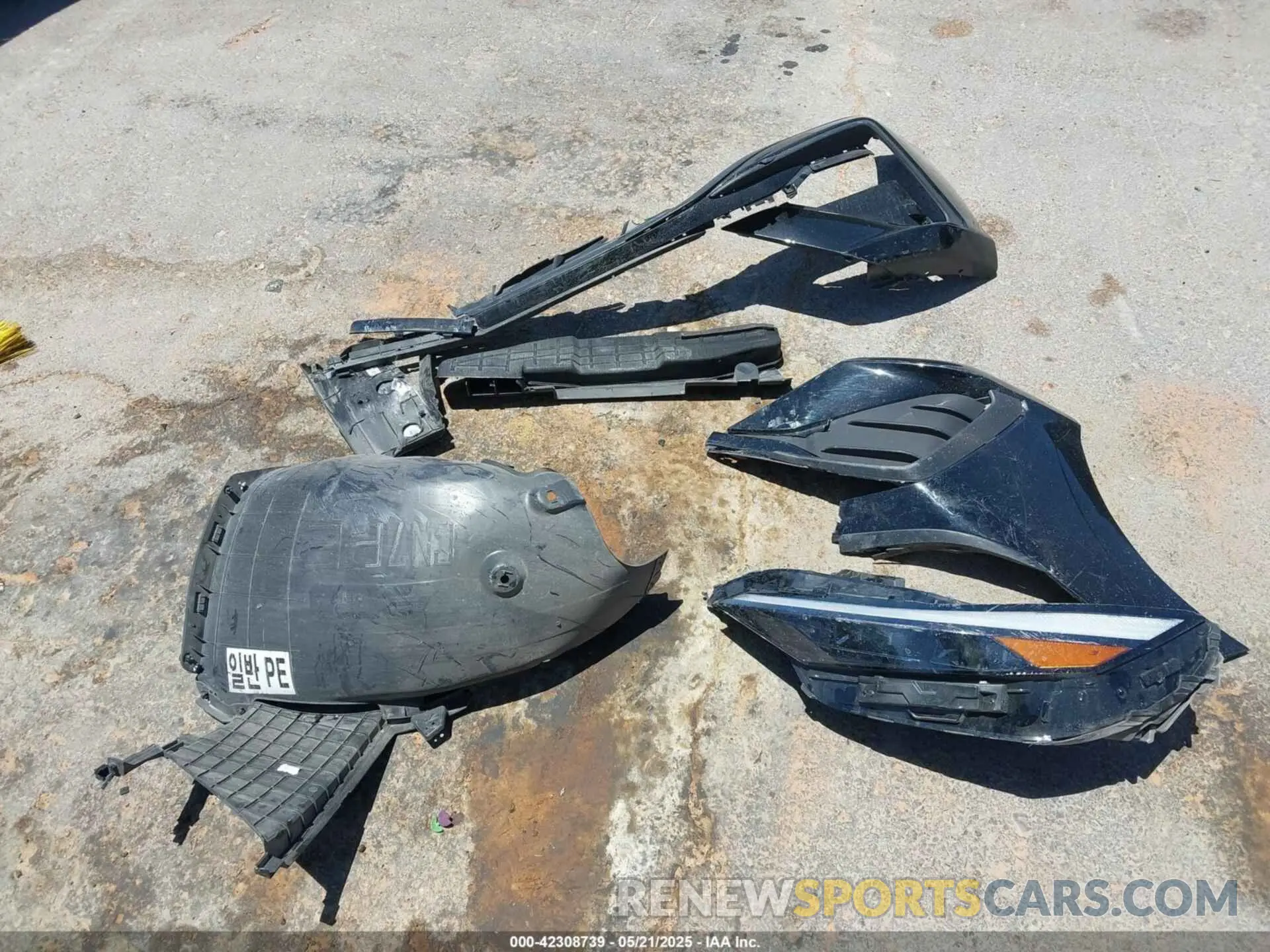 12 Photograph of a damaged car KMHLM4DG8RU682661 HYUNDAI ELANTRA 2024