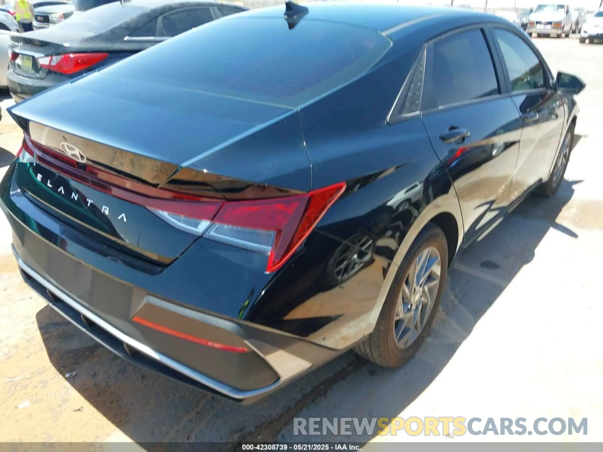 4 Photograph of a damaged car KMHLM4DG8RU682661 HYUNDAI ELANTRA 2024