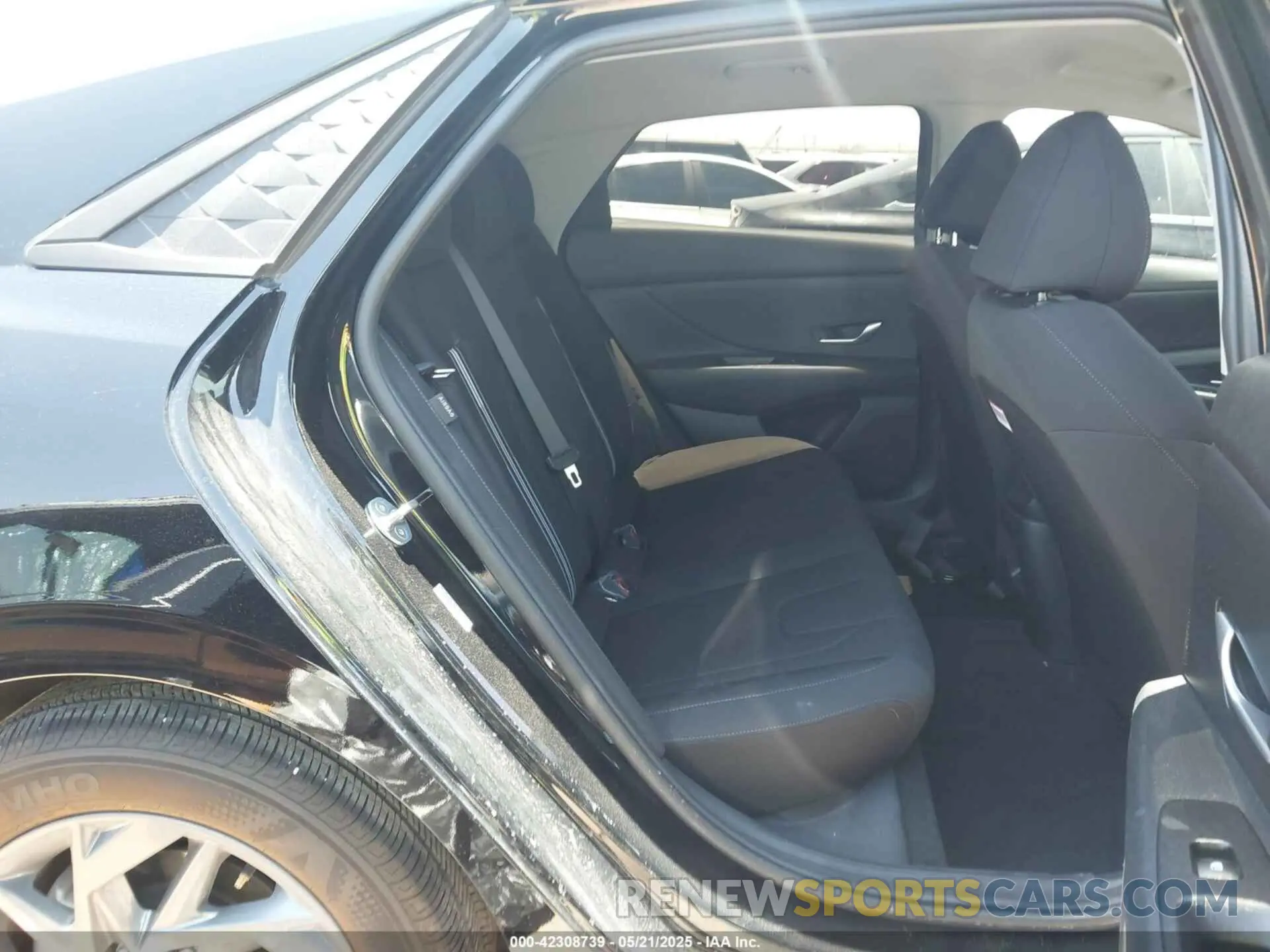 8 Photograph of a damaged car KMHLM4DG8RU682661 HYUNDAI ELANTRA 2024