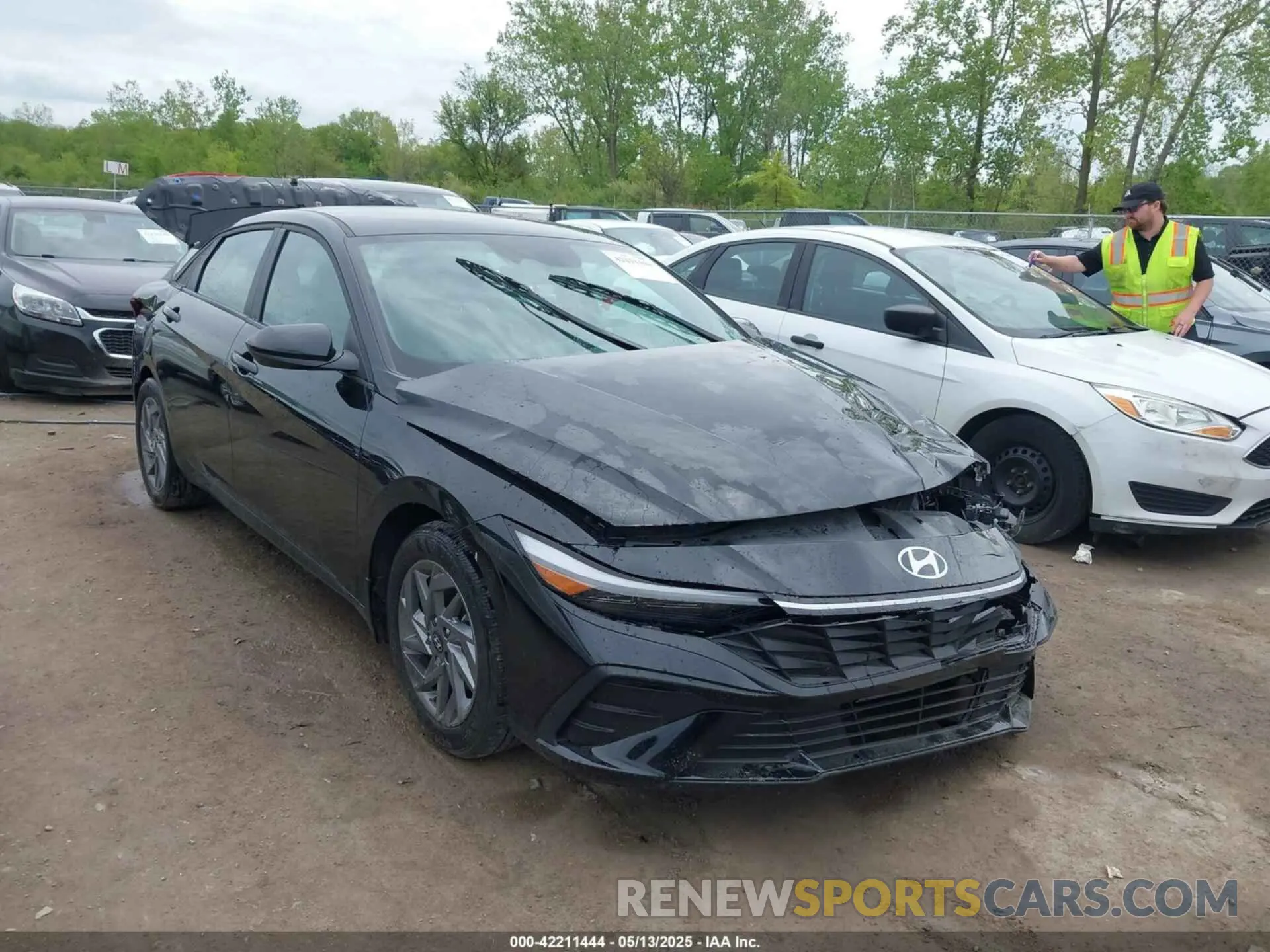 1 Photograph of a damaged car KMHLM4DG8RU690033 HYUNDAI ELANTRA 2024