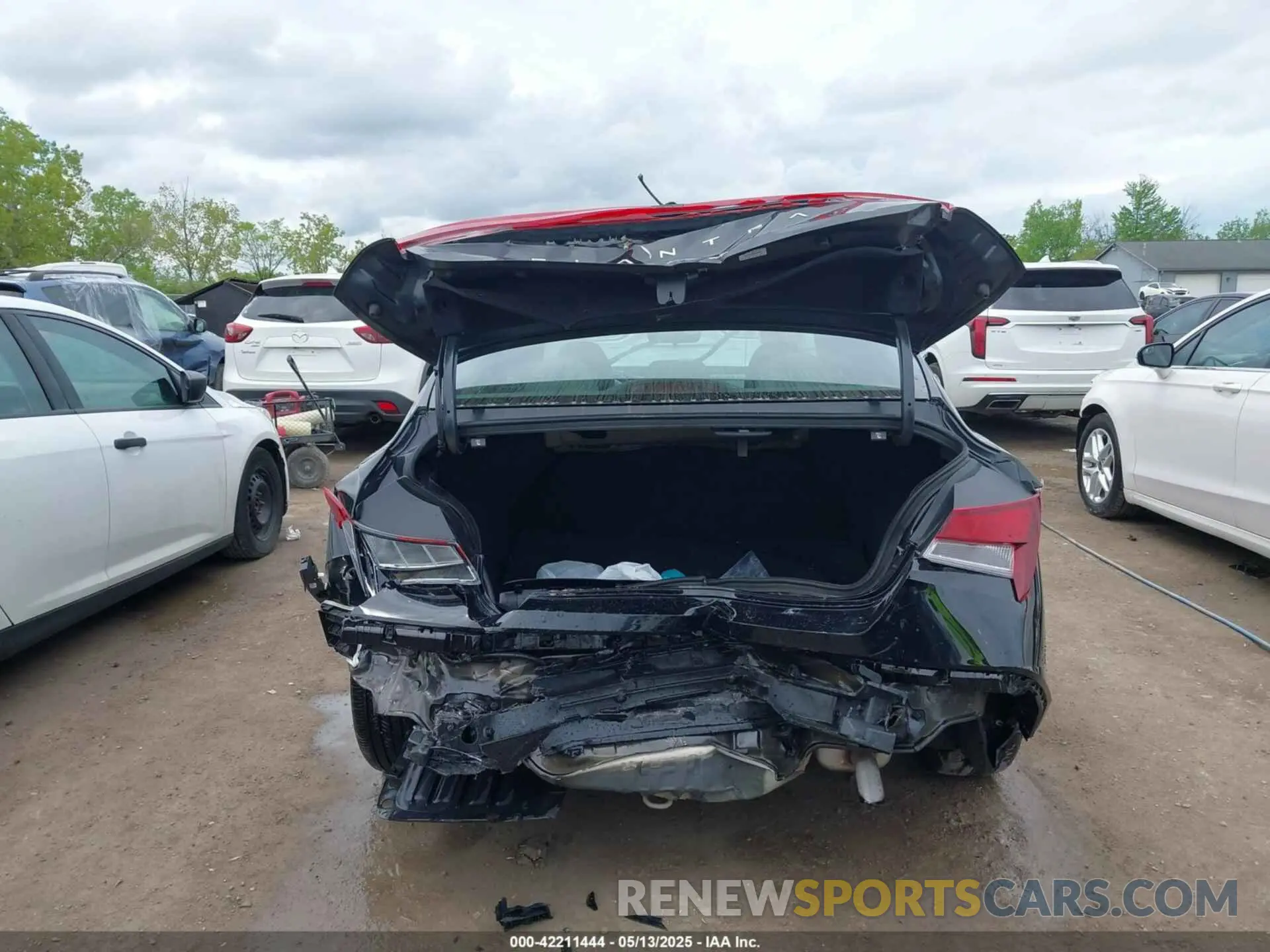 17 Photograph of a damaged car KMHLM4DG8RU690033 HYUNDAI ELANTRA 2024
