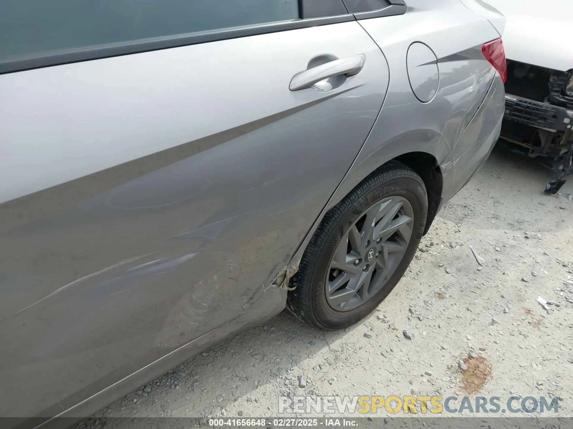 17 Photograph of a damaged car KMHLM4DG8RU717764 HYUNDAI ELANTRA 2024