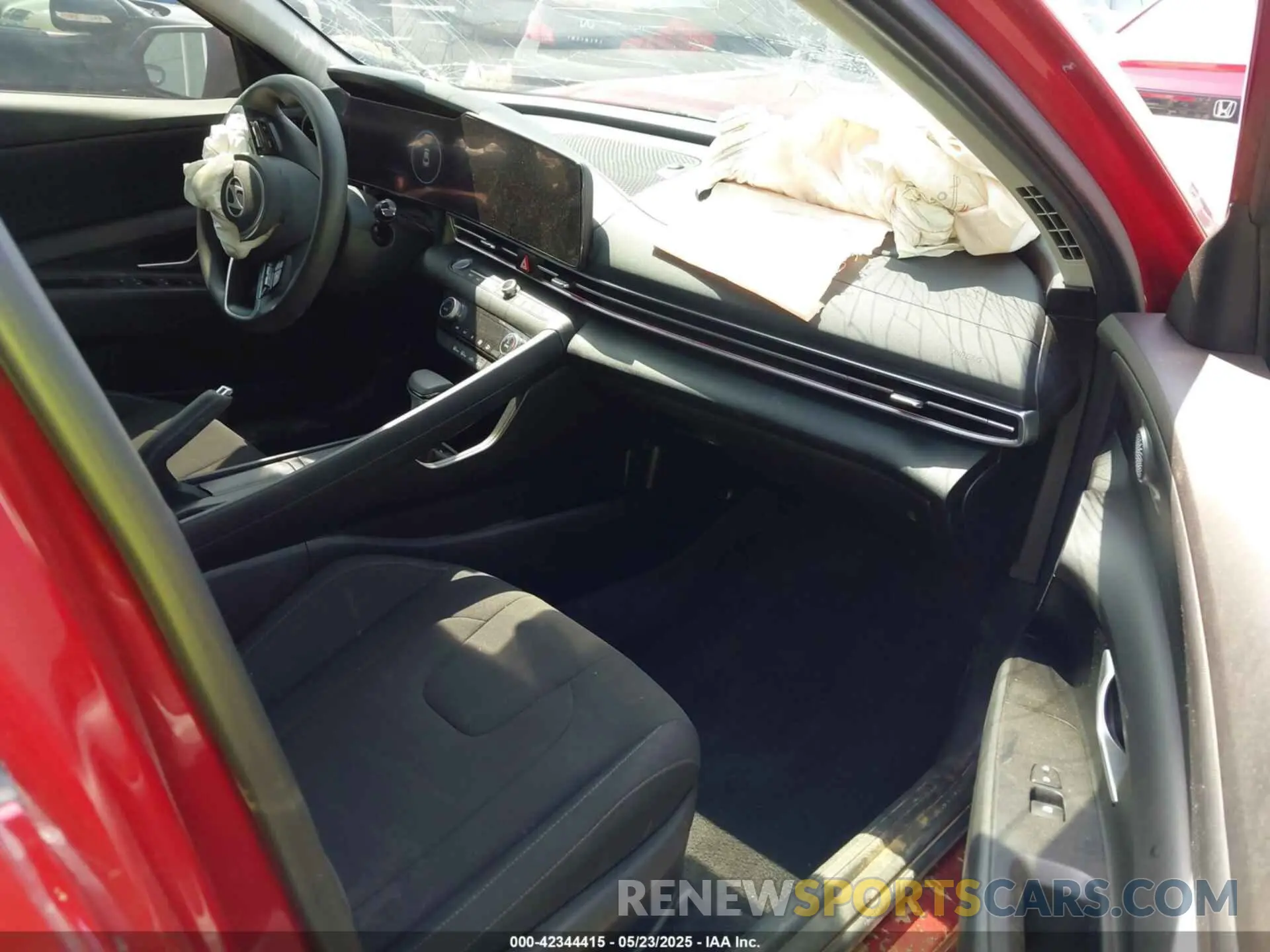5 Фотография поврежденного автомобиля KMHLM4DG8RU730160 HYUNDAI ELANTRA 2024