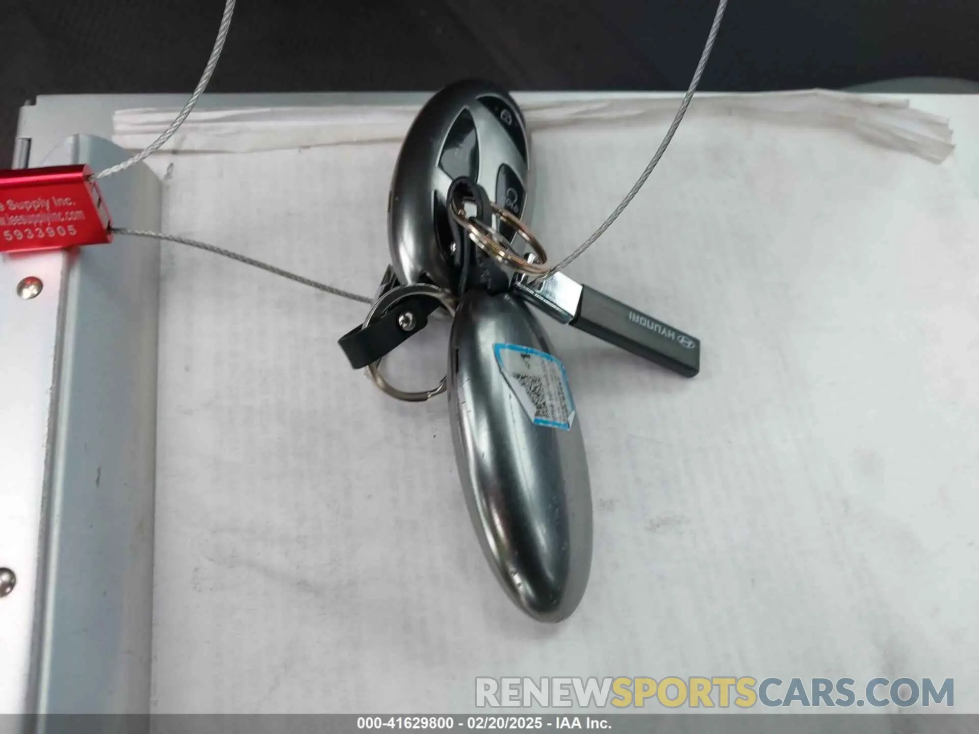 11 Фотография поврежденного автомобиля KMHLM4DG8RU801681 HYUNDAI ELANTRA 2024