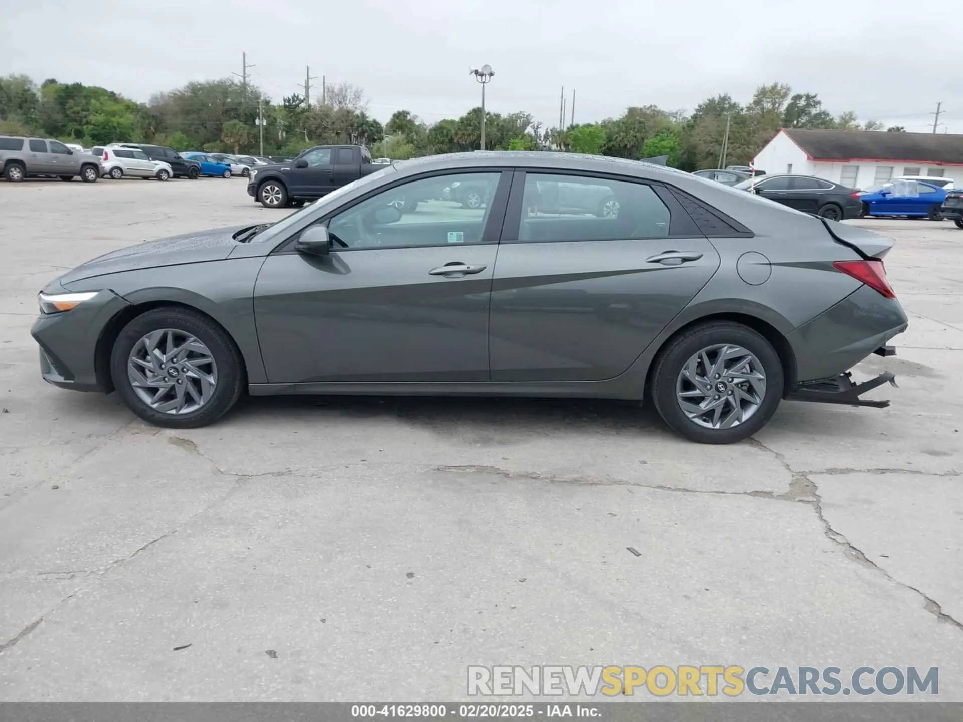 15 Фотография поврежденного автомобиля KMHLM4DG8RU801681 HYUNDAI ELANTRA 2024