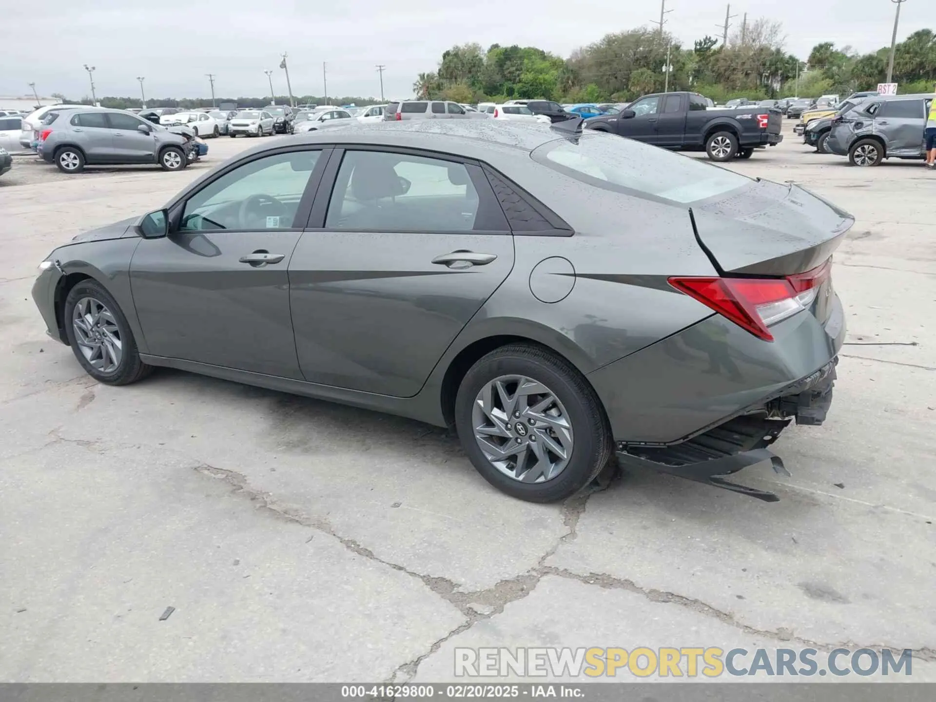 3 Фотография поврежденного автомобиля KMHLM4DG8RU801681 HYUNDAI ELANTRA 2024