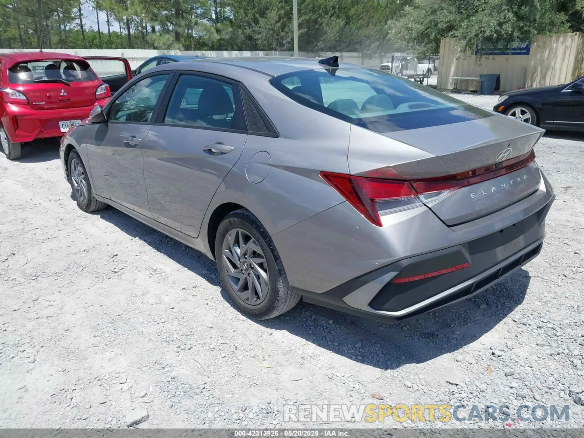 3 Фотография поврежденного автомобиля KMHLM4DGXRU640153 HYUNDAI ELANTRA 2024