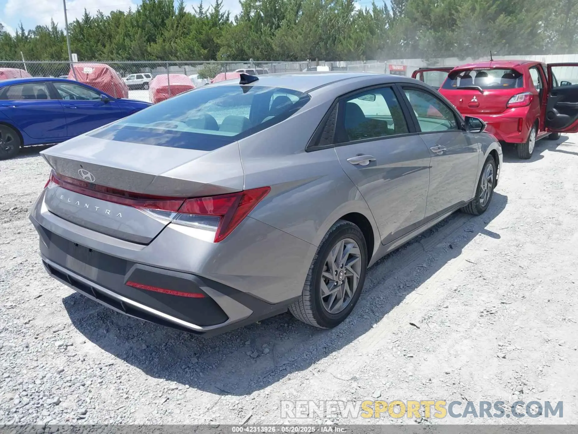 4 Фотография поврежденного автомобиля KMHLM4DGXRU640153 HYUNDAI ELANTRA 2024