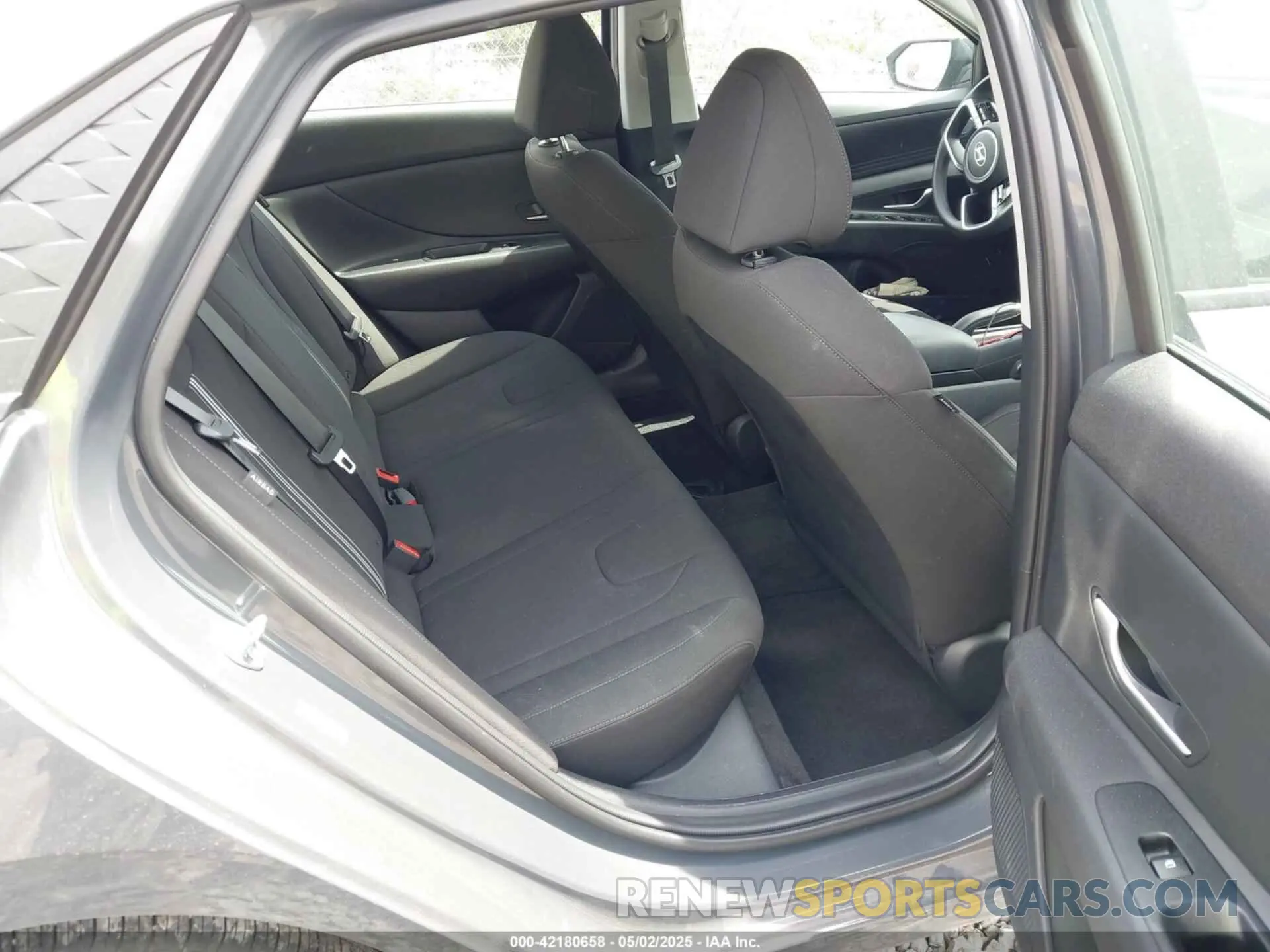 8 Фотография поврежденного автомобиля KMHLM4DGXRU658961 HYUNDAI ELANTRA 2024