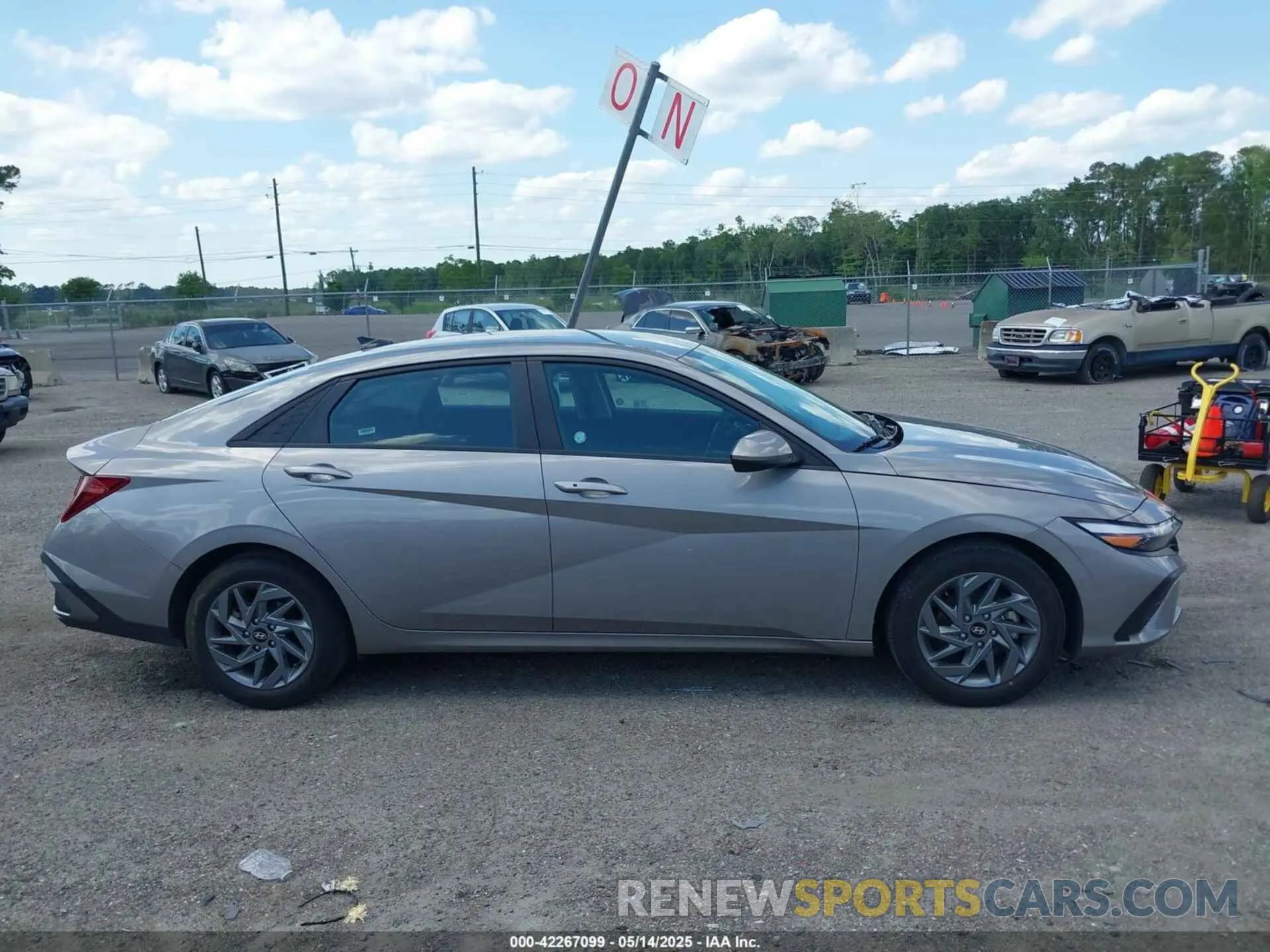 13 Photograph of a damaged car KMHLM4DGXRU661519 HYUNDAI ELANTRA 2024
