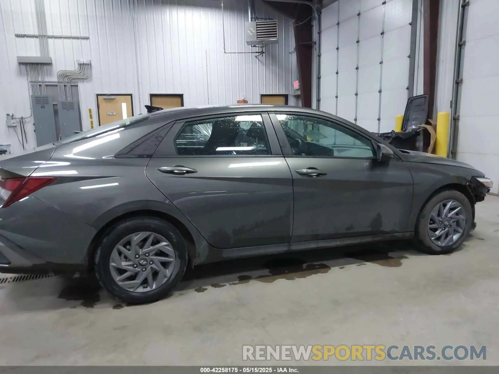 14 Photograph of a damaged car KMHLM4DGXRU683472 HYUNDAI ELANTRA 2024