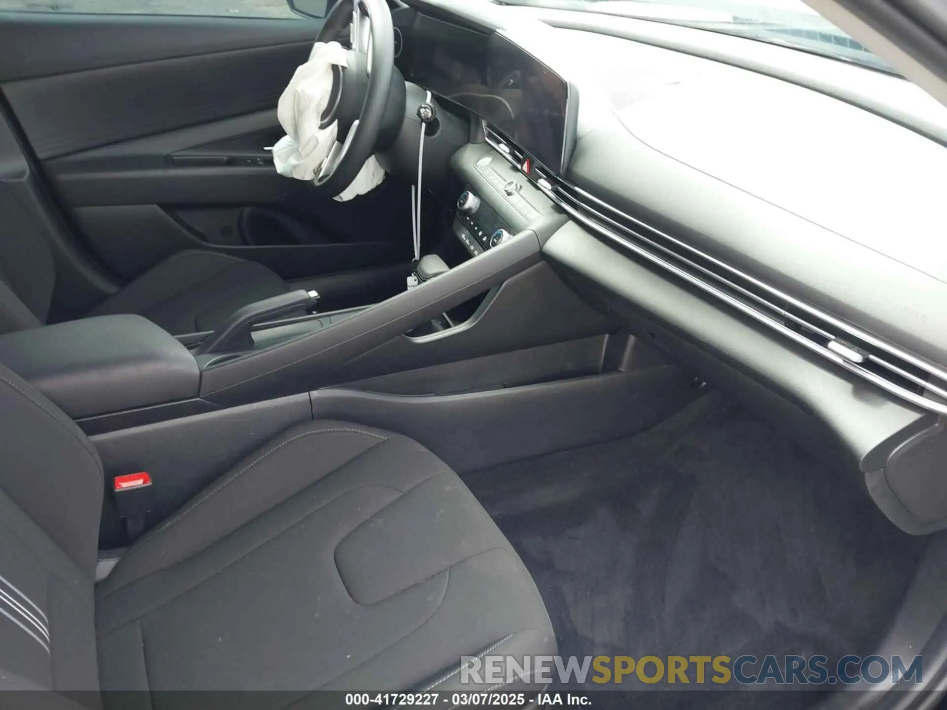 5 Photograph of a damaged car KMHLM4DGXRU704580 HYUNDAI ELANTRA 2024