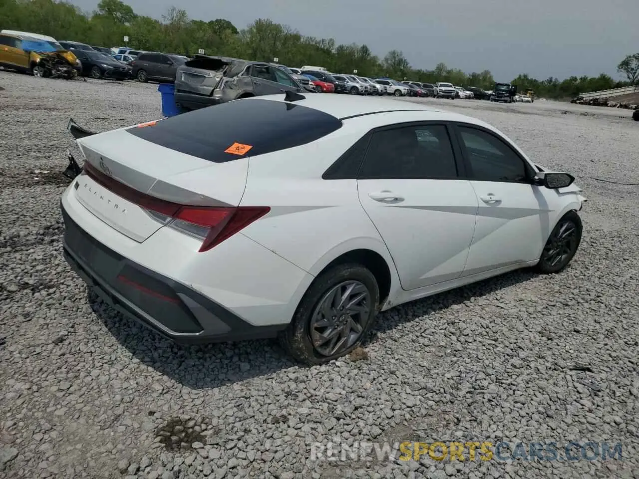 3 Фотография поврежденного автомобиля KMHLM4DGXRU719144 HYUNDAI ELANTRA 2024