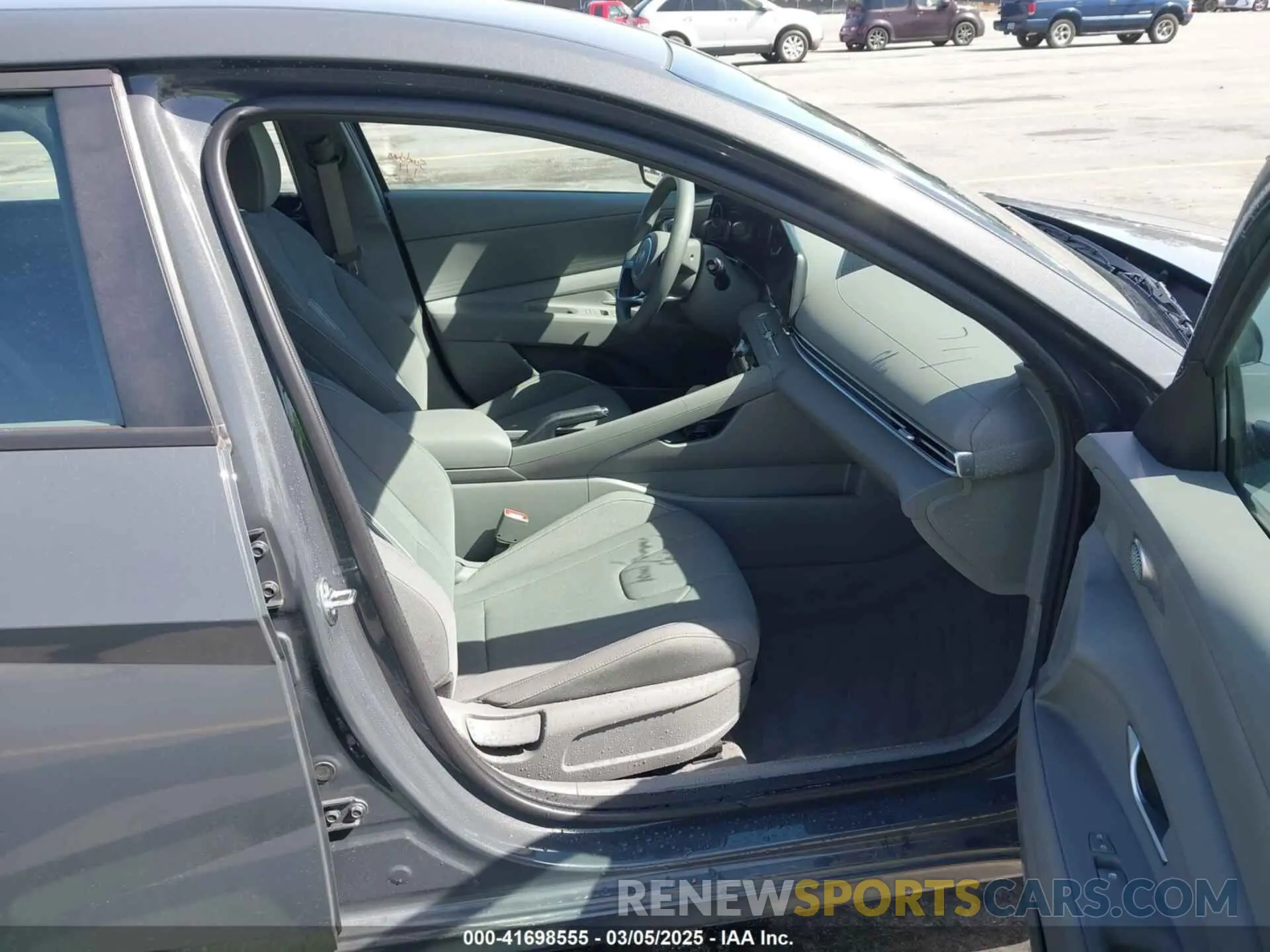 5 Photograph of a damaged car KMHLM4DGXRU740964 HYUNDAI ELANTRA 2024
