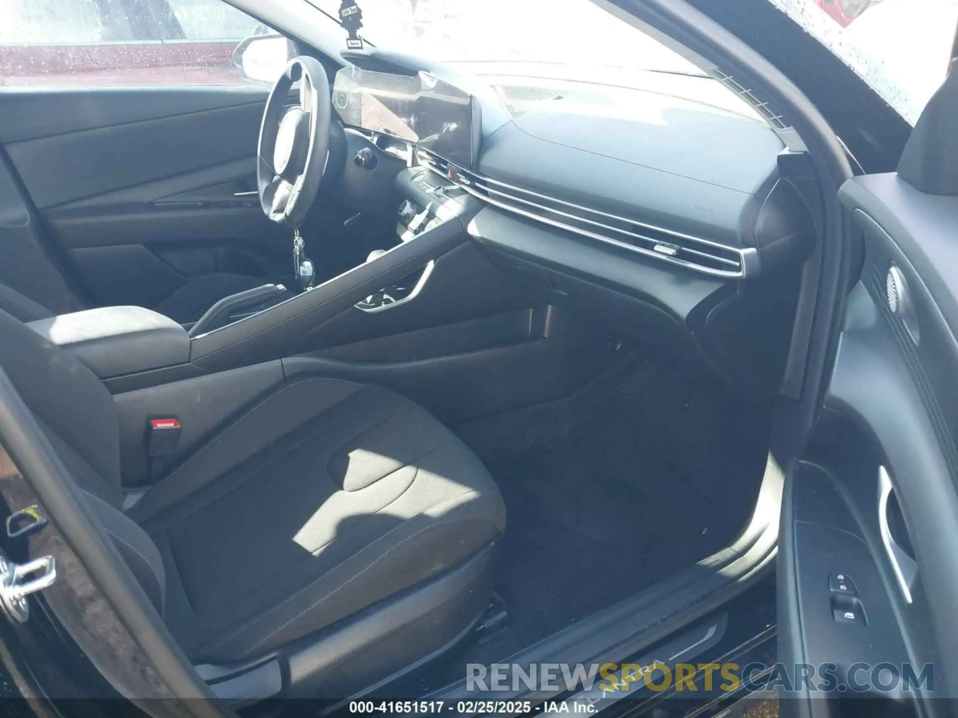 5 Фотография поврежденного автомобиля KMHLM4DGXRU784172 HYUNDAI ELANTRA 2024
