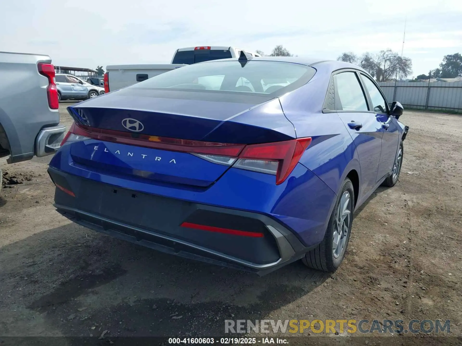 4 Фотография поврежденного автомобиля KMHLM4DGXRU820751 HYUNDAI ELANTRA 2024